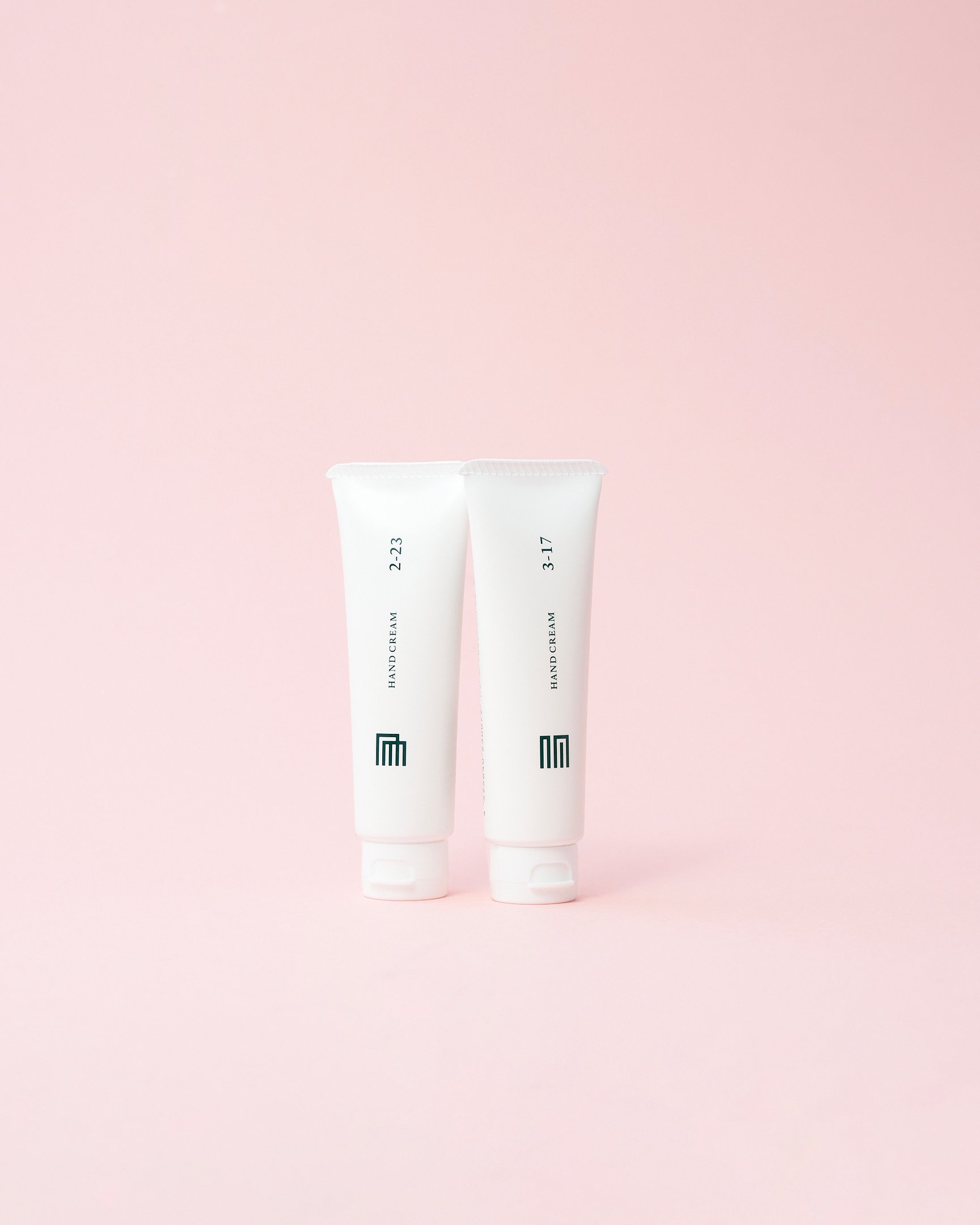 並べられたハンドクリーム