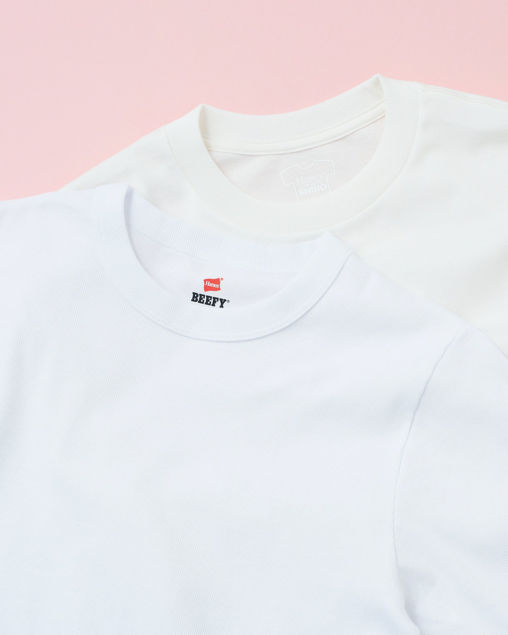 並べられたTシャツ