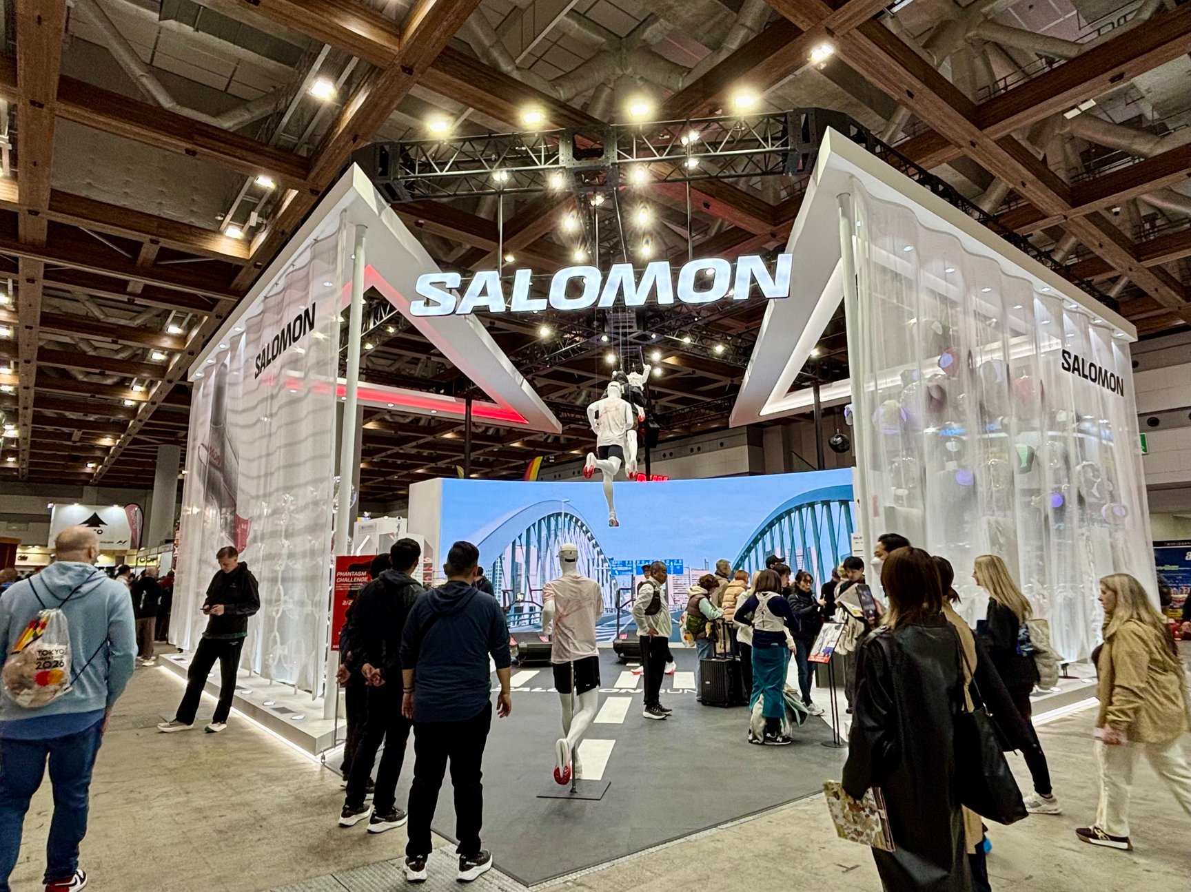 サロモンの出展ブース