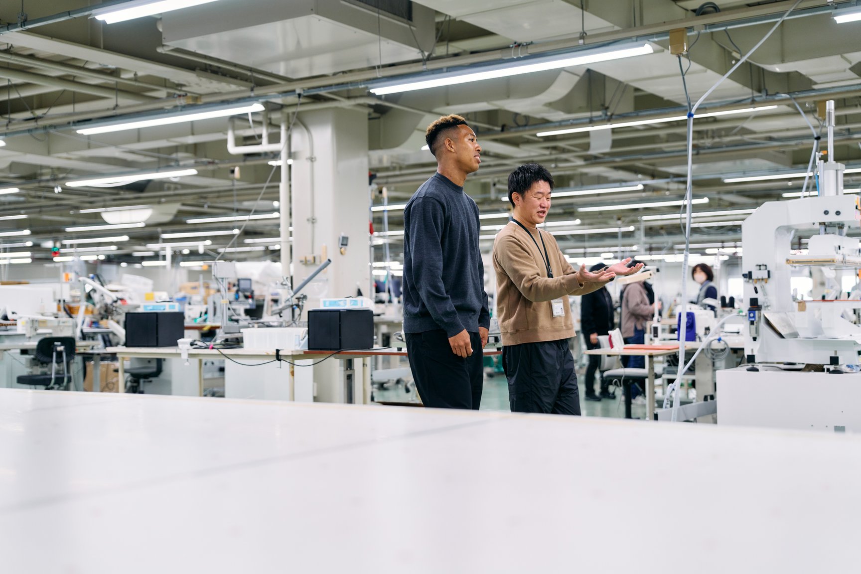 「ゴールドウイン テック・ラボ」でさまざまなデータを計測中のサニブラウン選手の画像