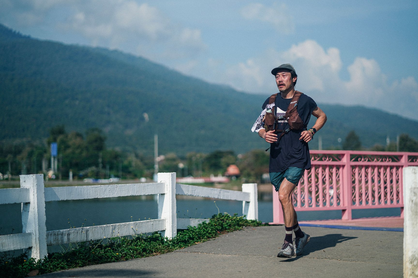 チェンマイでのレースを走る加藤さん