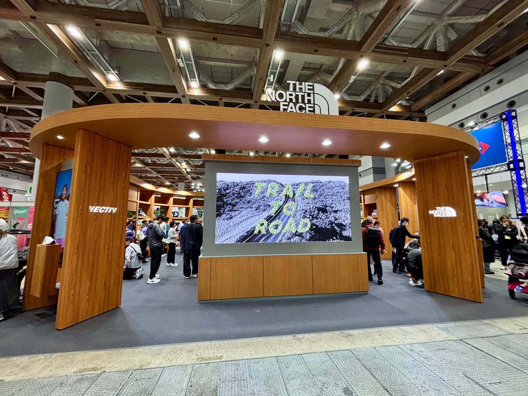 ザ・ノース・フェイスのブース画像