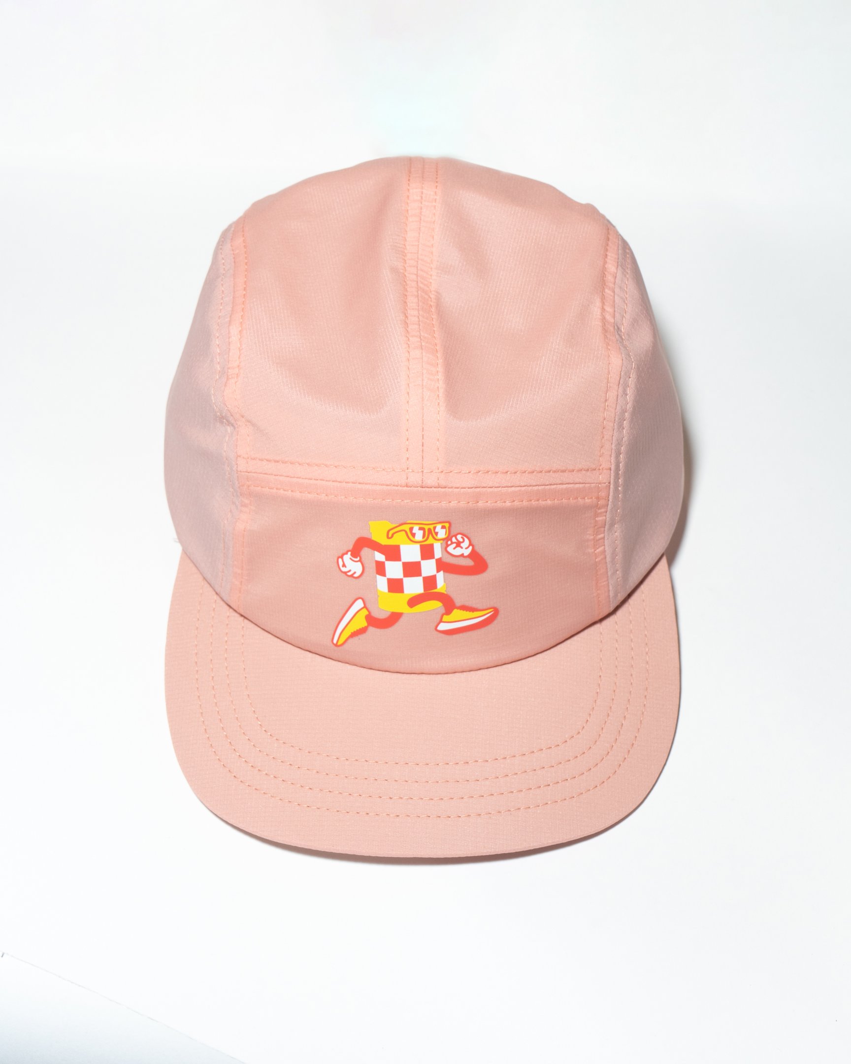 ピンクのキャップ