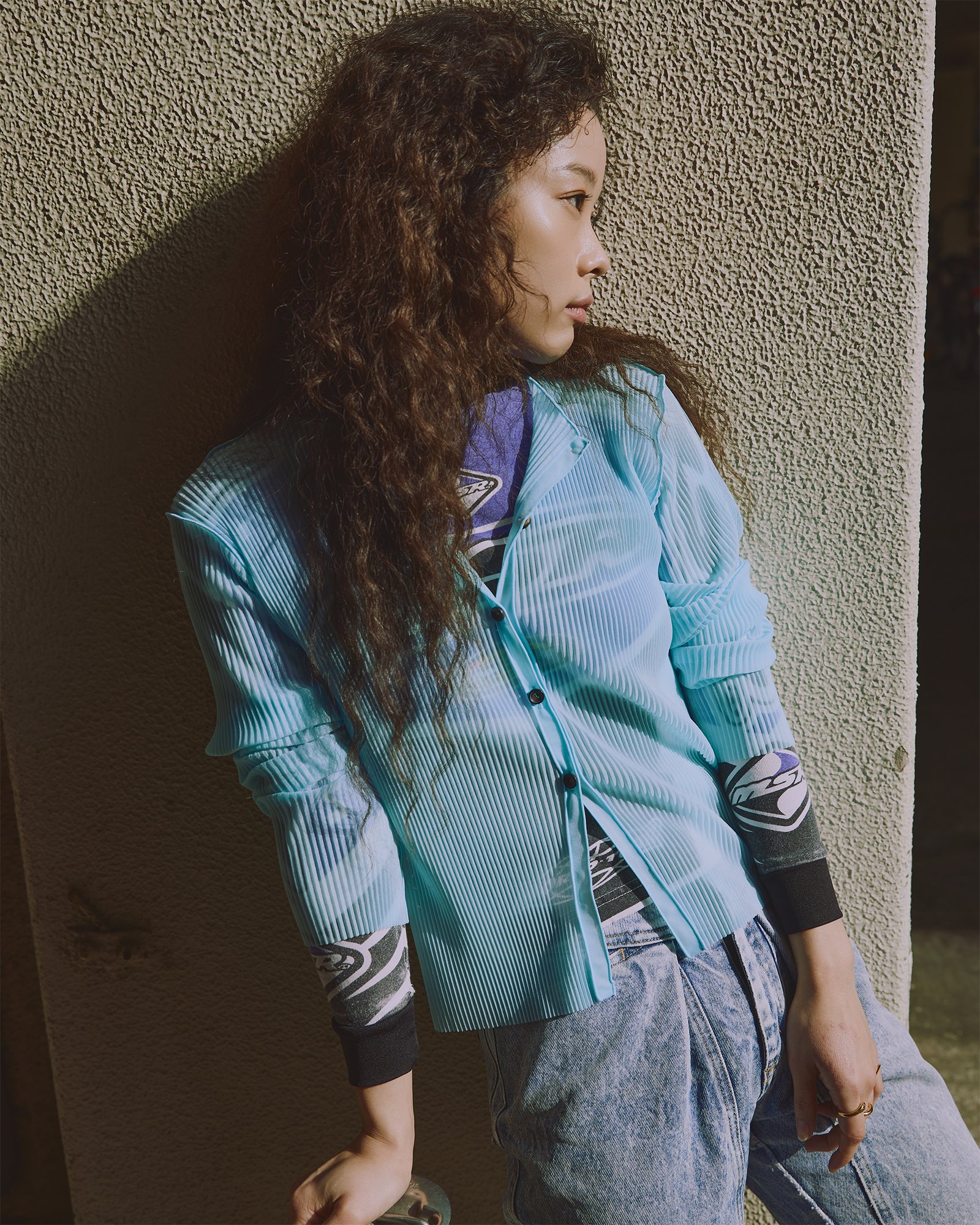 コトハヨコザワの洋服を着たモデル