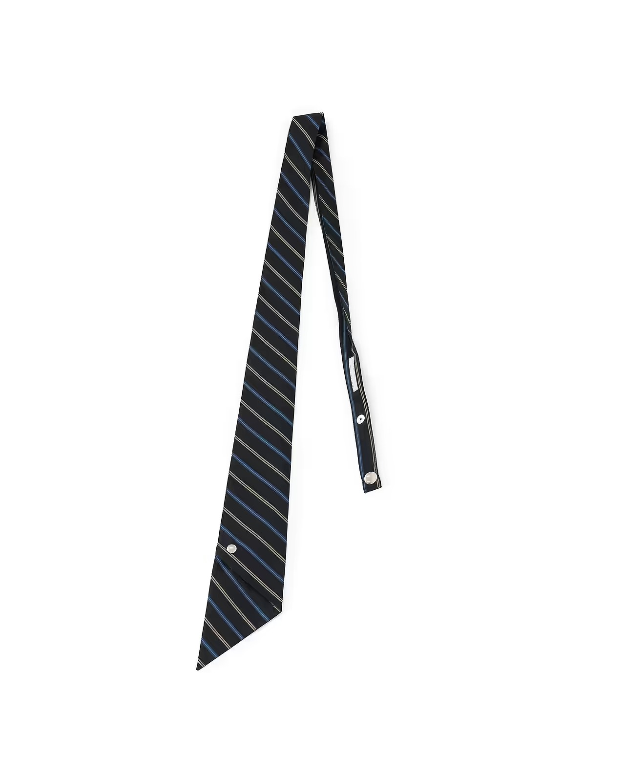 タムのネクタイ