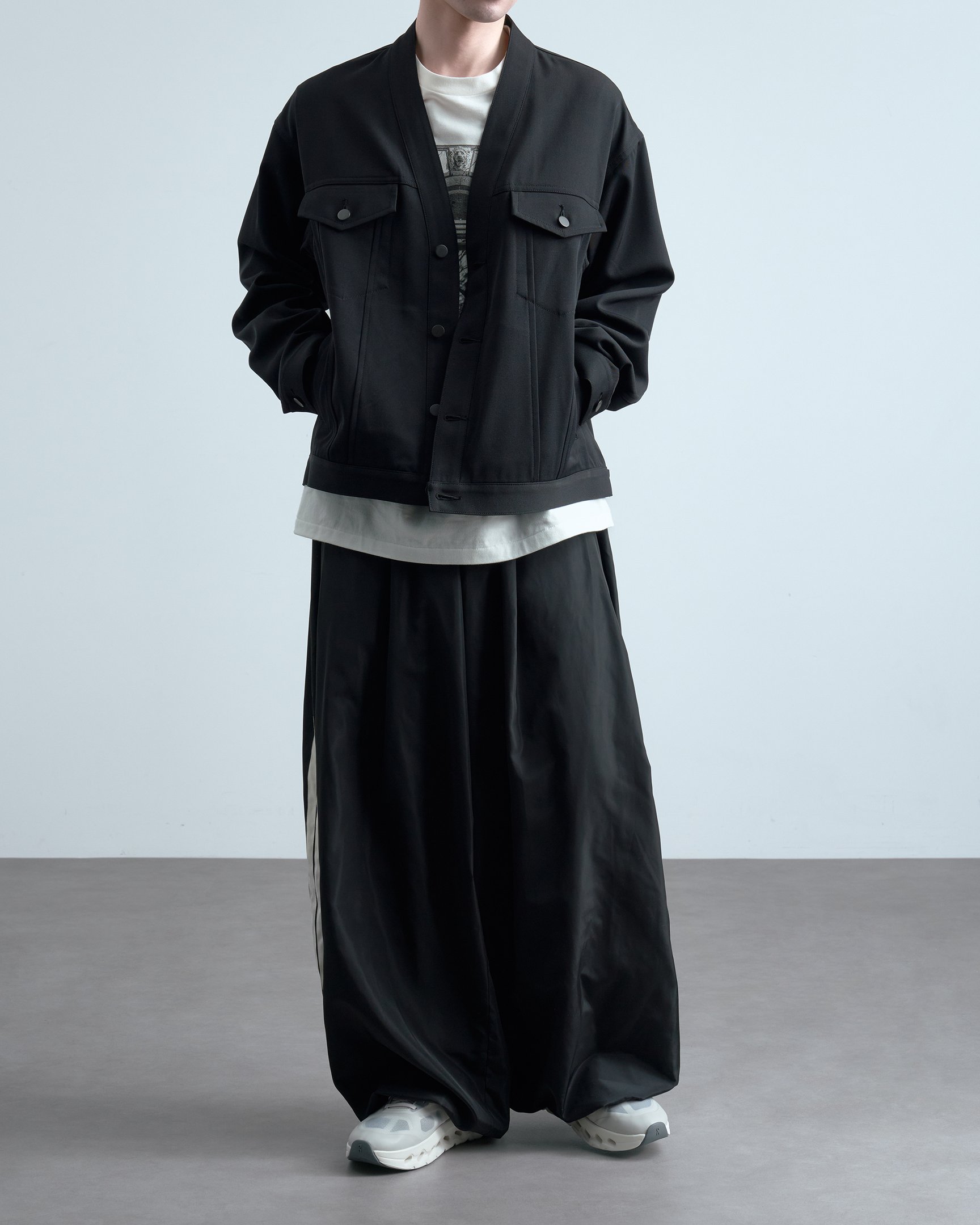 ヴィヴィアーノのバルーンパンツ