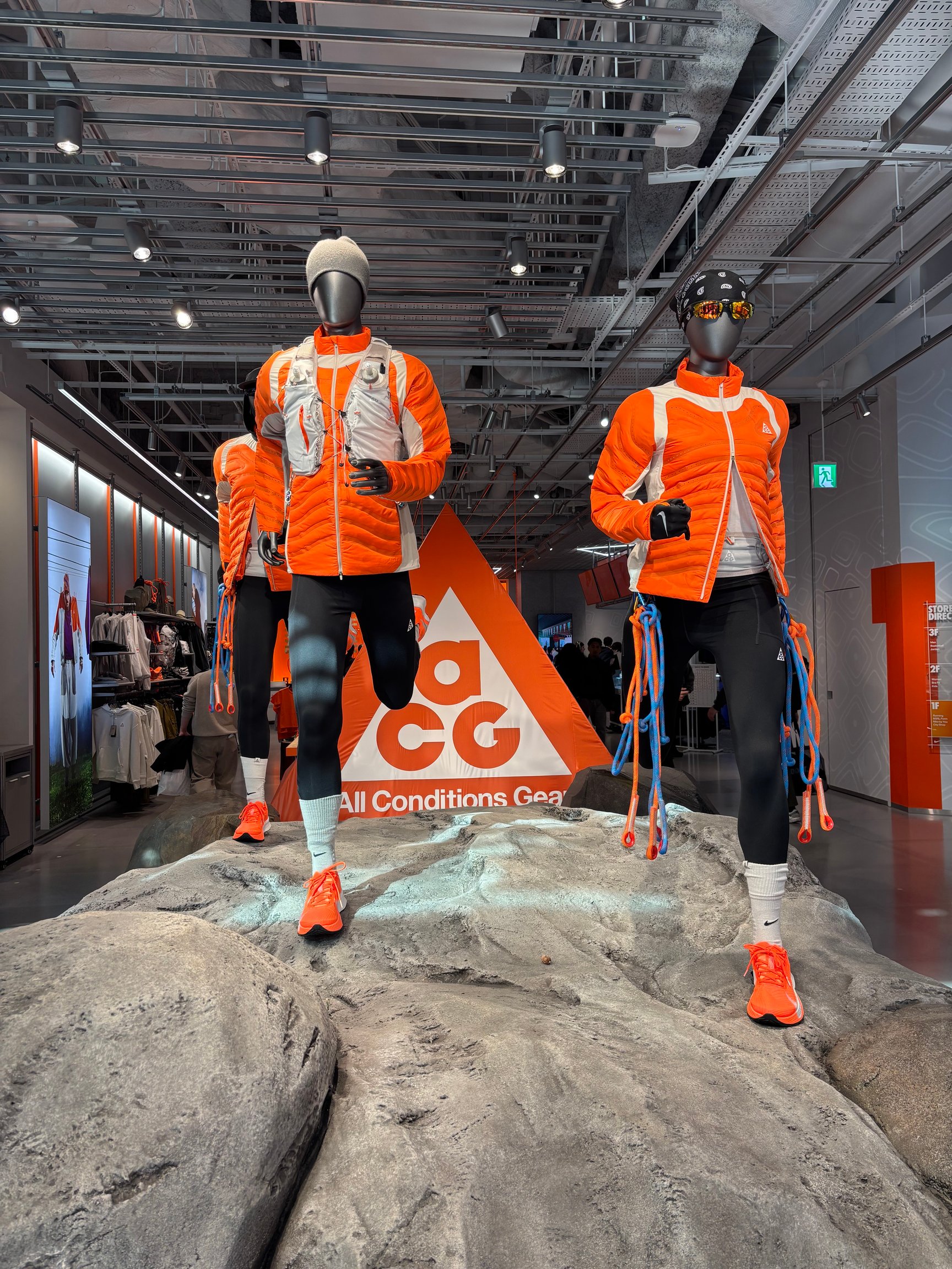 ナイキ 原宿の店内