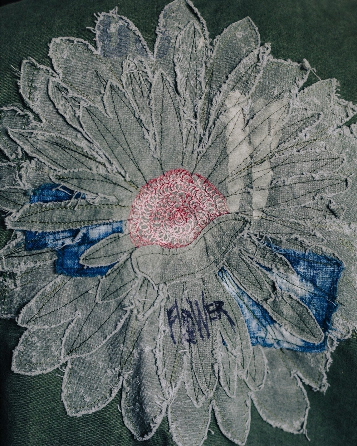 テキスタイルアーティスト、リファットの作品画像