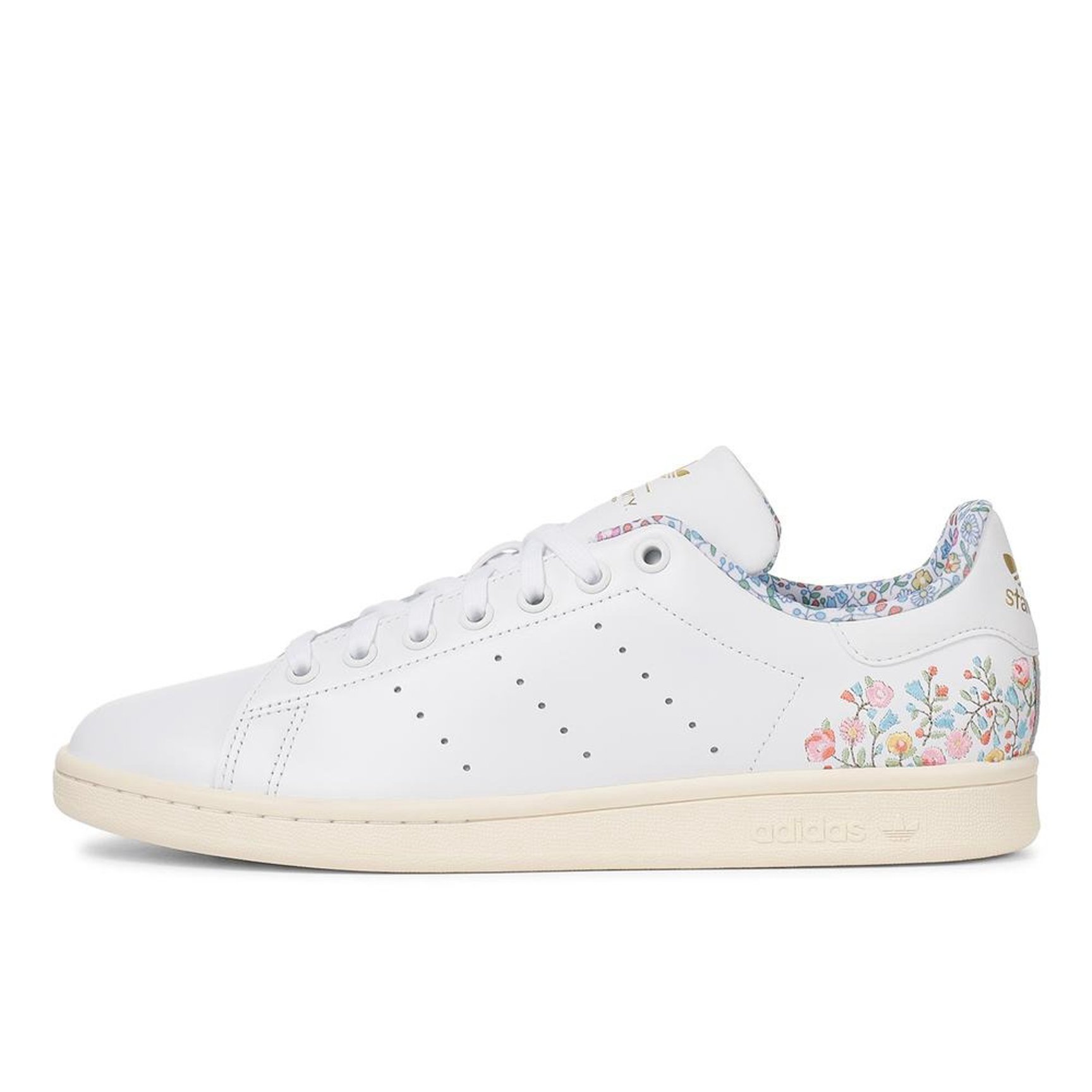 アディダスのスニーカー