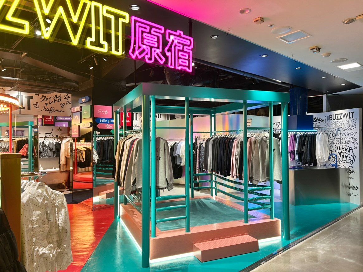 バズウィット原宿の店内画像