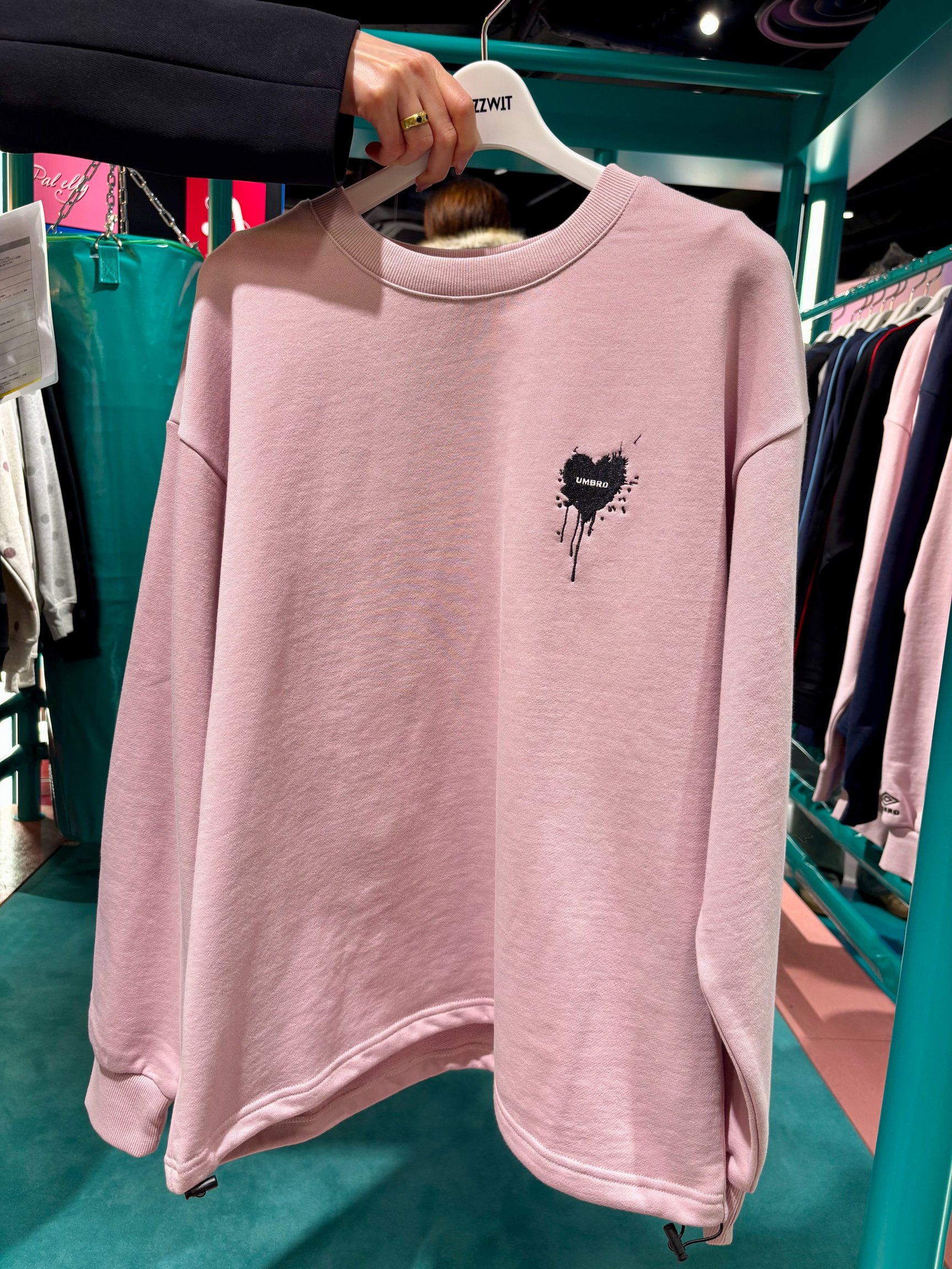 バズウィット原宿の人気商品画像