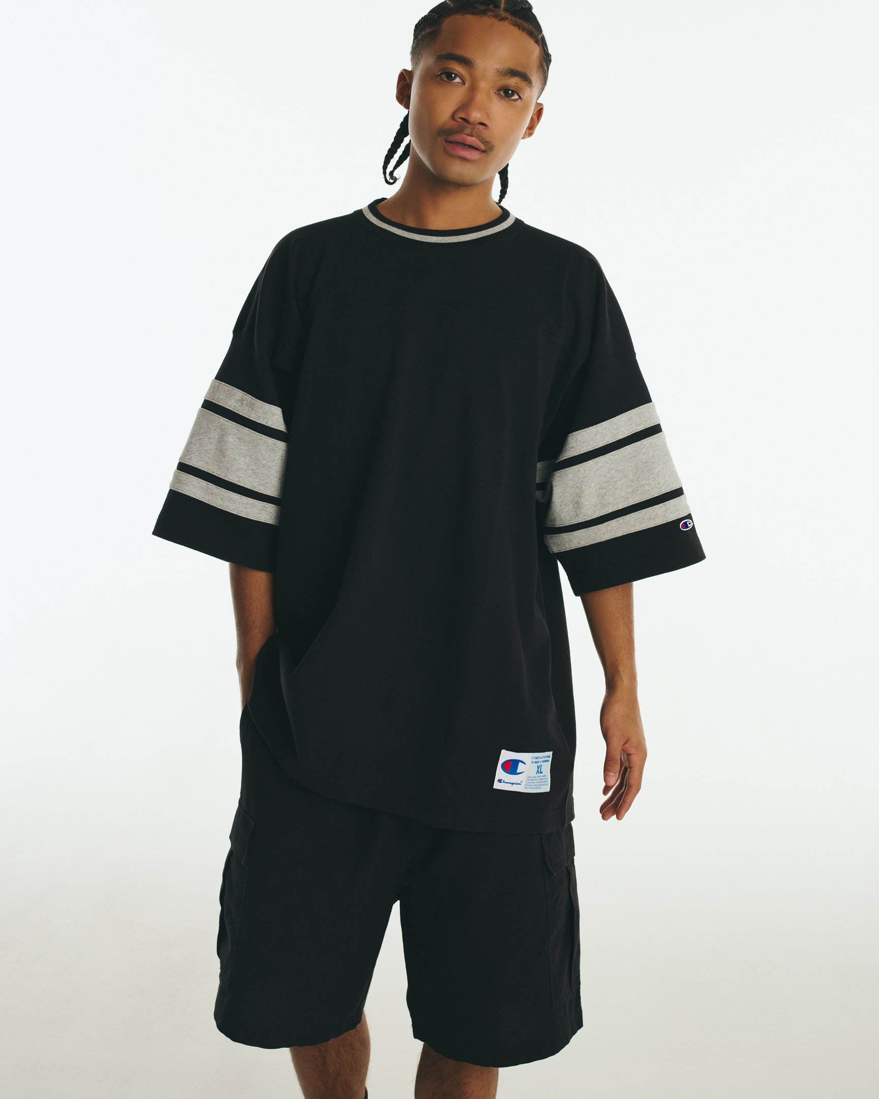 チャンピオン2026年春夏コレクションを着るCOZY