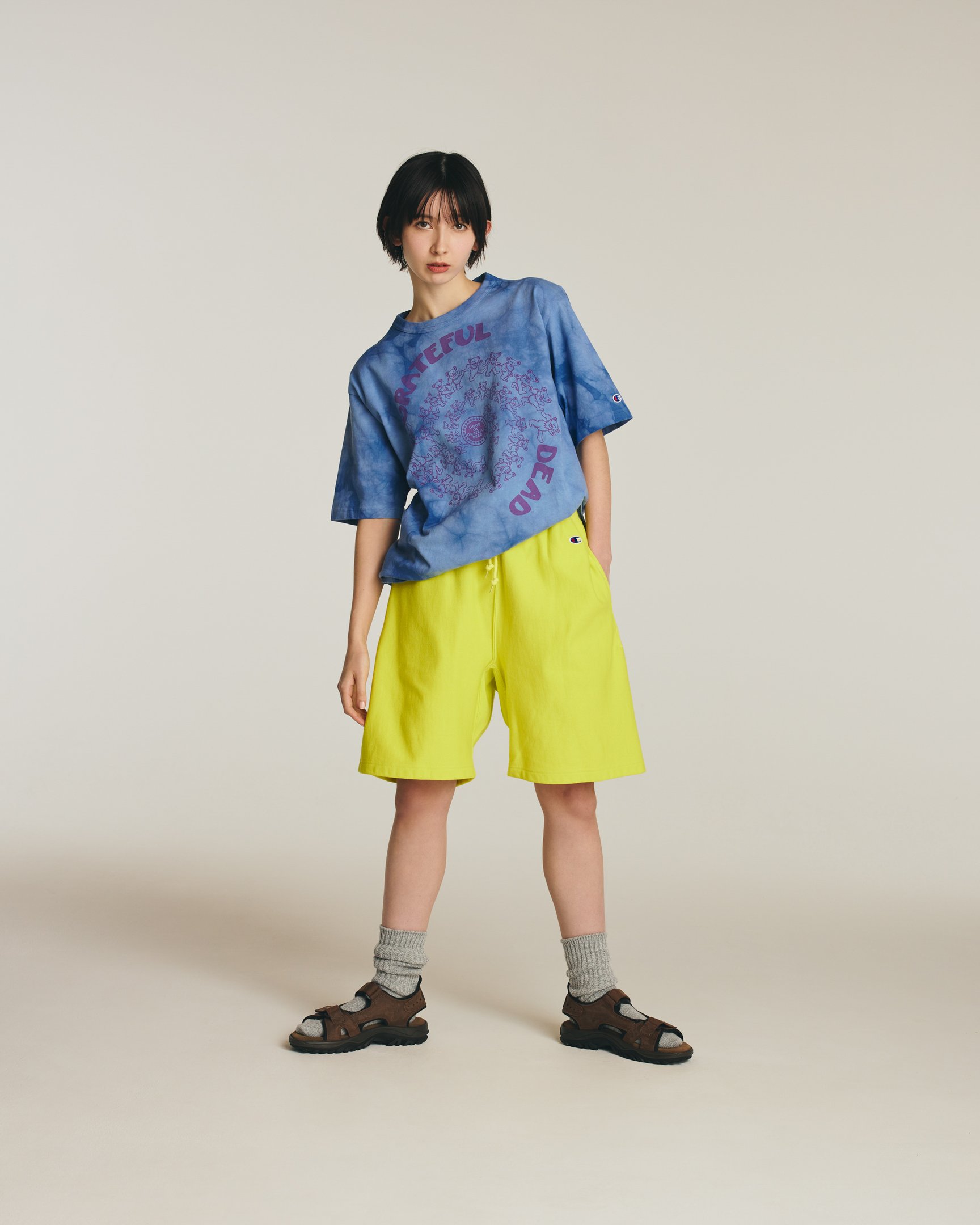 チャンピオン2026年春夏コレクションを着る池田アリス