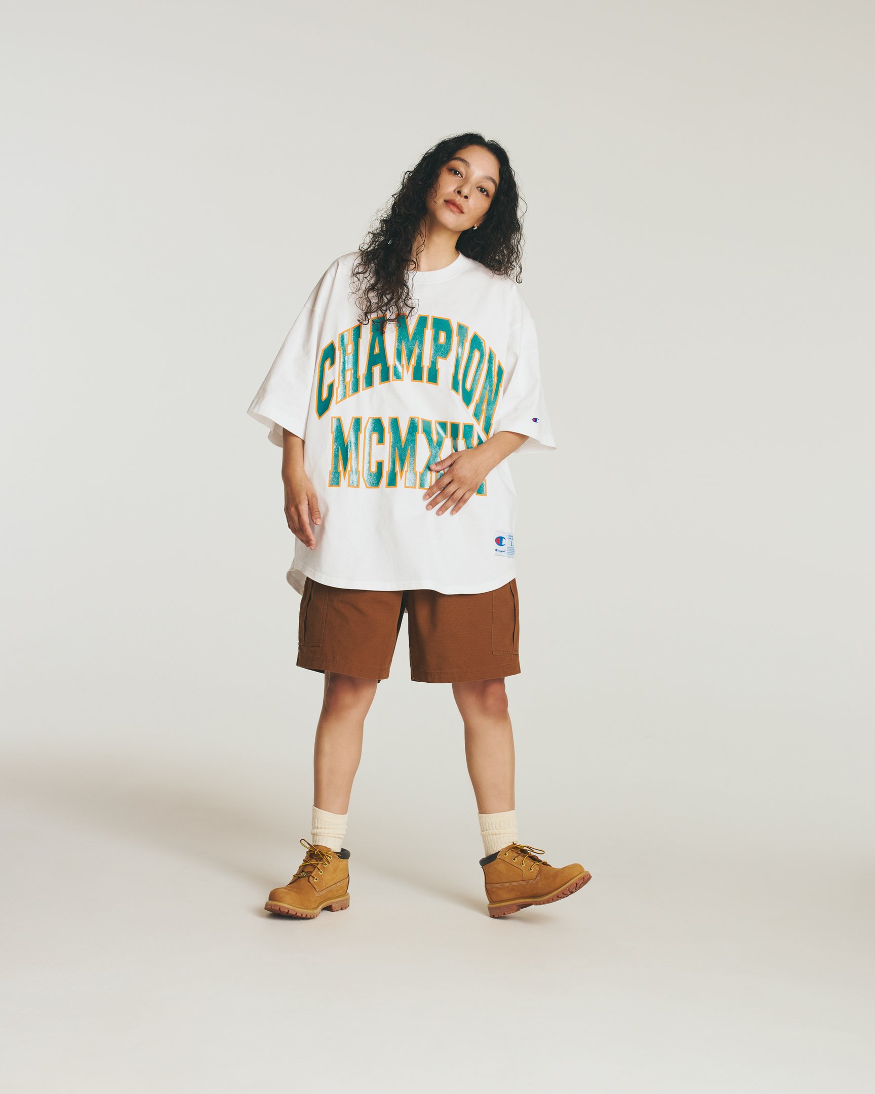 チャンピオン2026年春夏コレクションを着蒼葉える