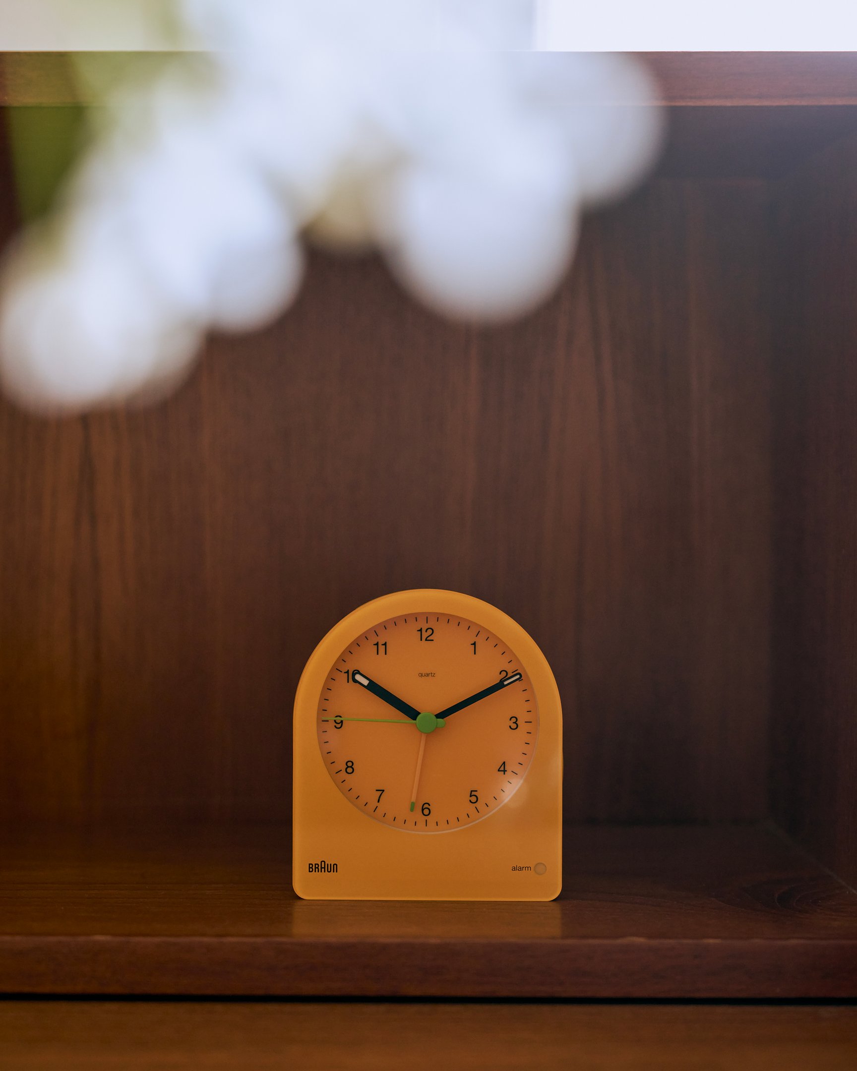 ブラウンのアラームクロック