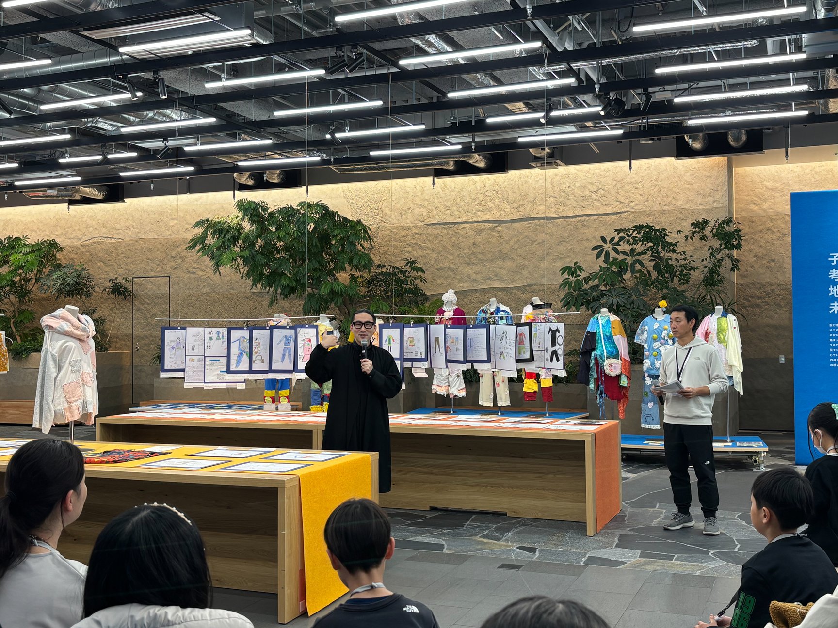 「ゴールドウイン 地球にやさしい未来の服、ひらめき展」のワークショップやイベント風景