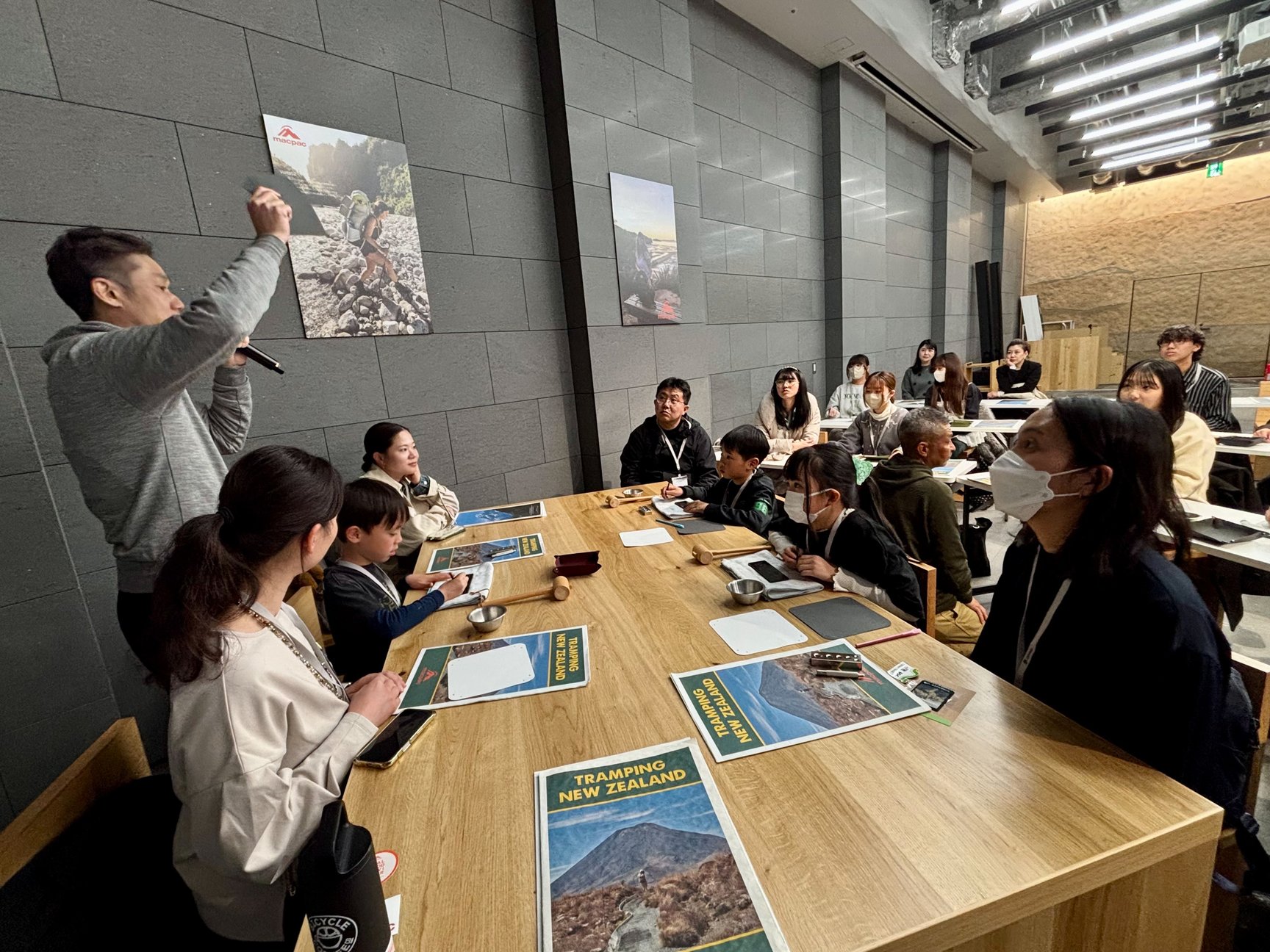 「ゴールドウイン 地球にやさしい未来の服、ひらめき展」のワークショップやイベント風景