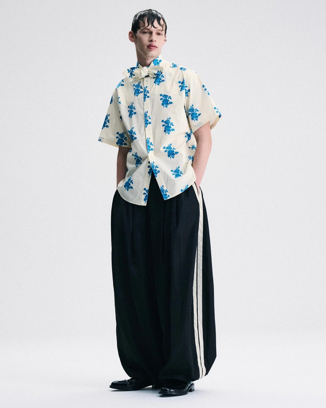 ヴィヴィアーノのバルーンパンツ