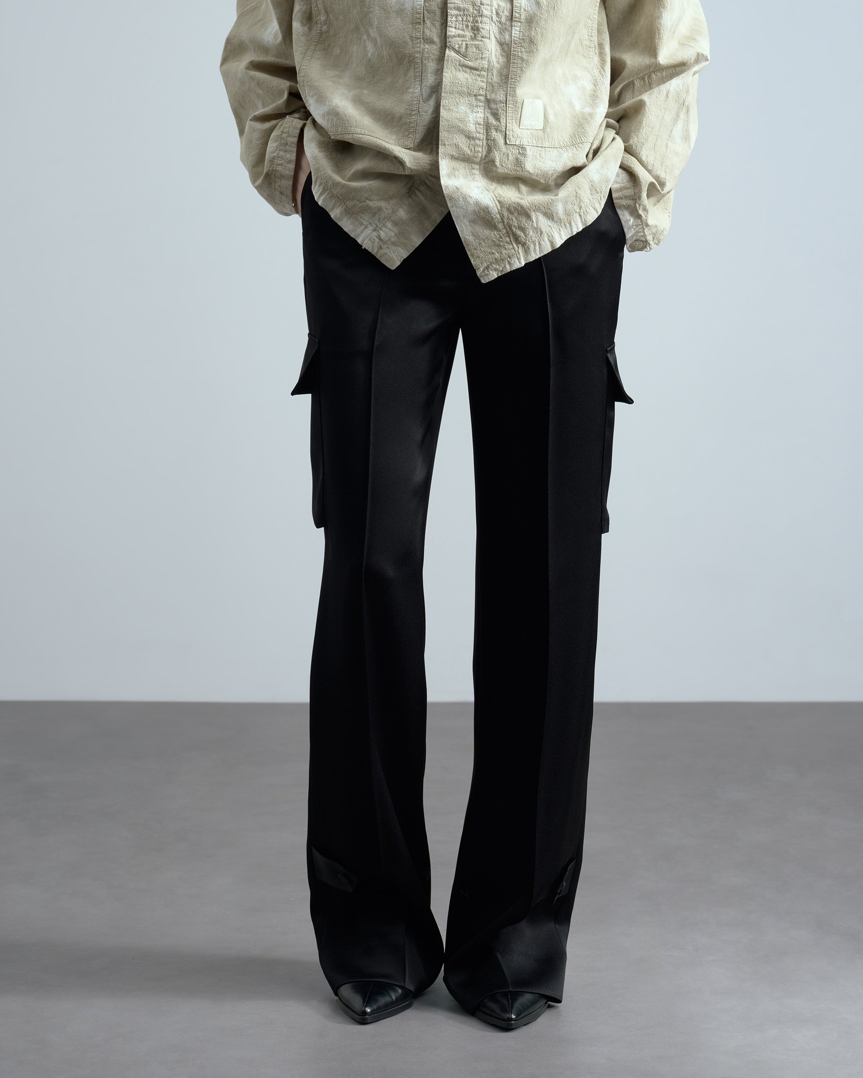 カナコサカイのカーゴパンツ