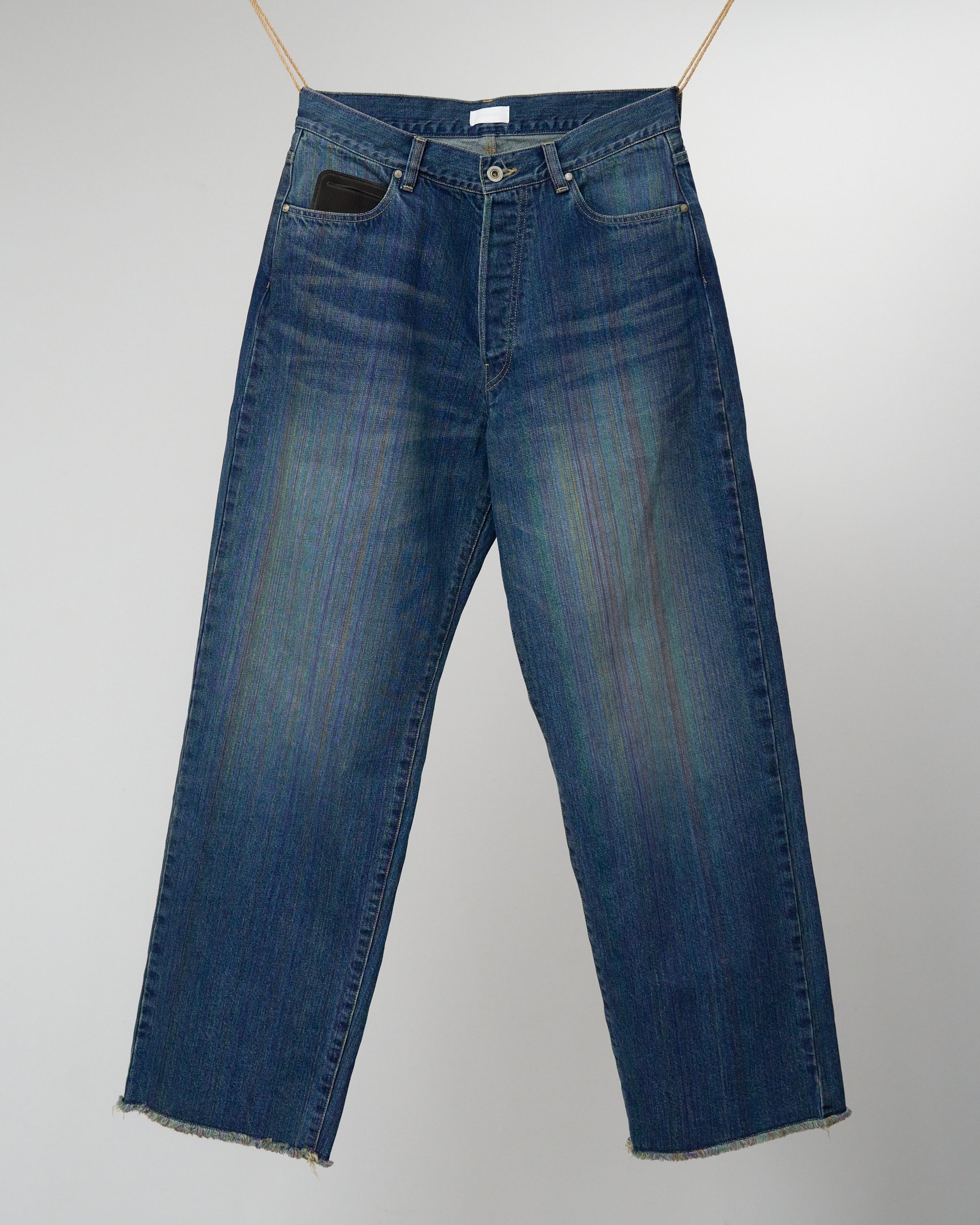 パラトレイトのデニムパンツ