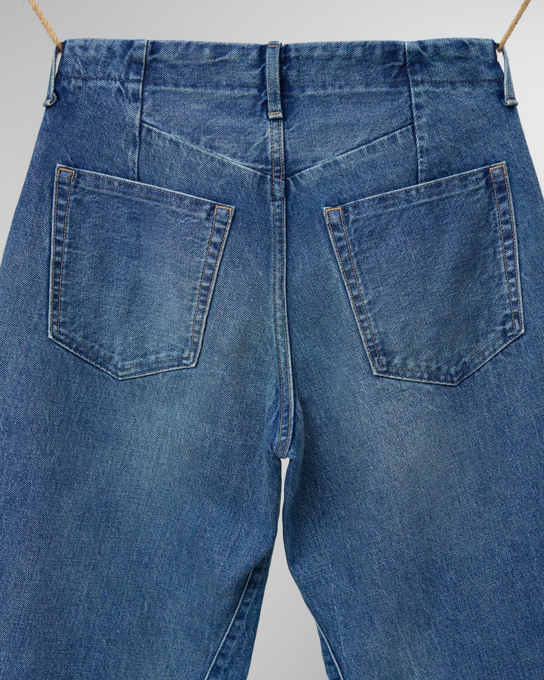 タナカのデニムパンツ