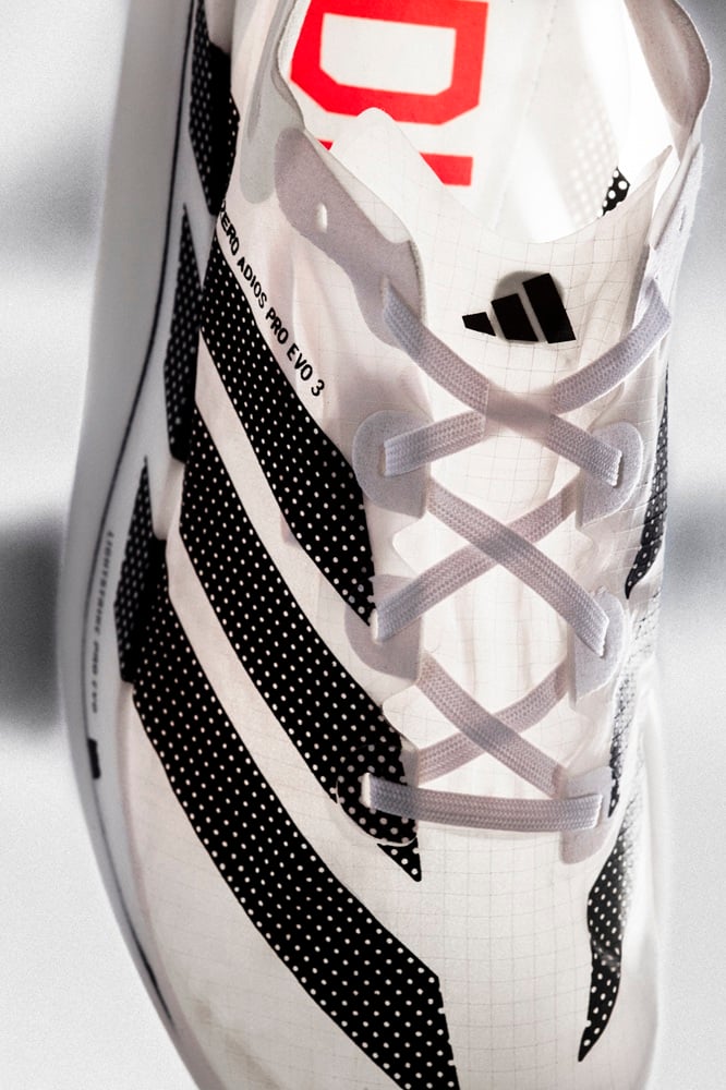アディゼロ アディオス プロ エヴォ 3の画像