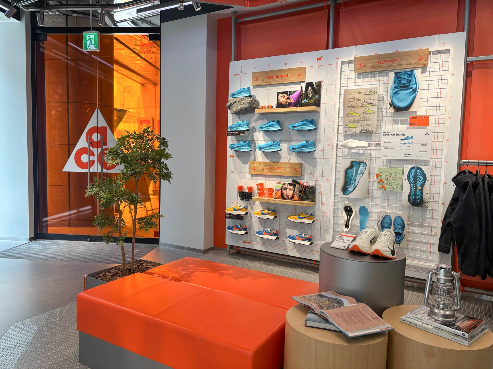 ナイキ新宿の店内