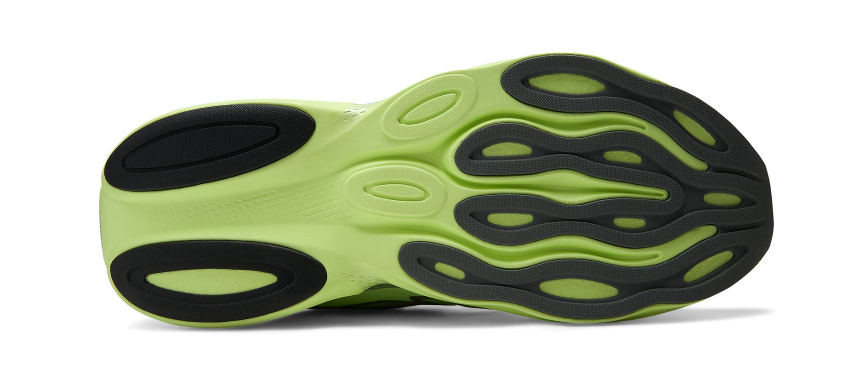 ニューバランスのシューズ画像