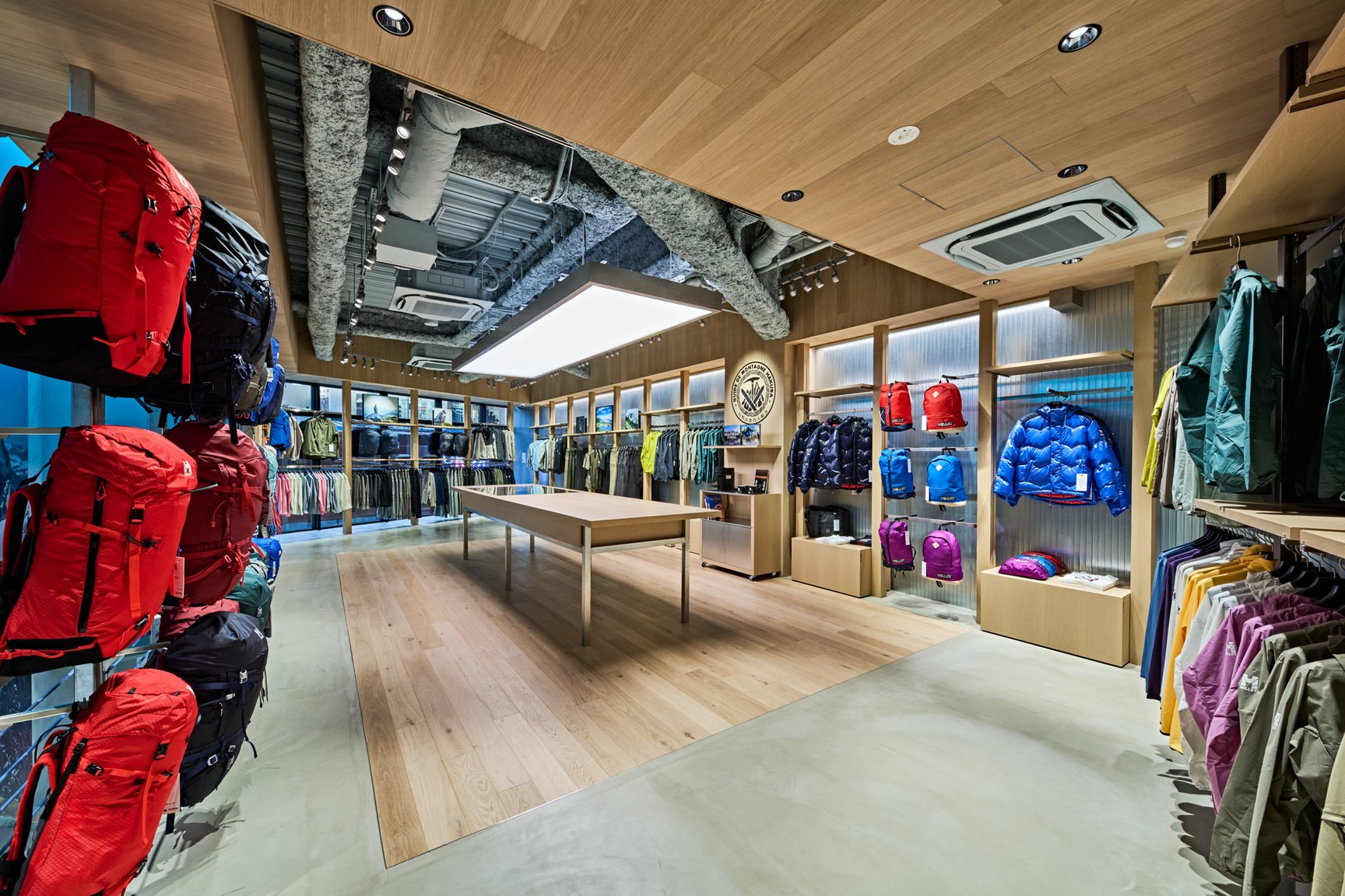 ミレーの渋谷の直営店画像