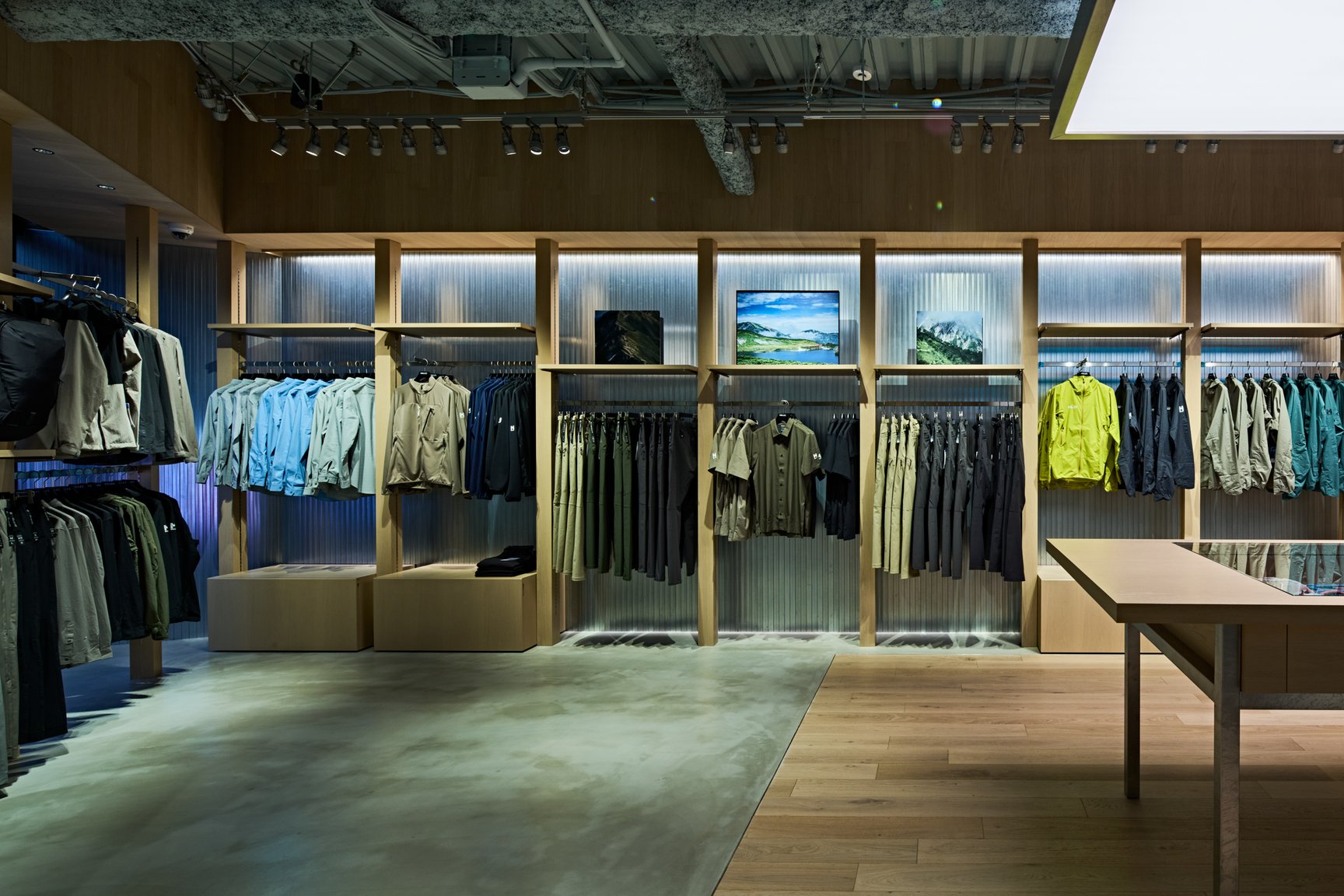 ミレーの渋谷の直営店画像