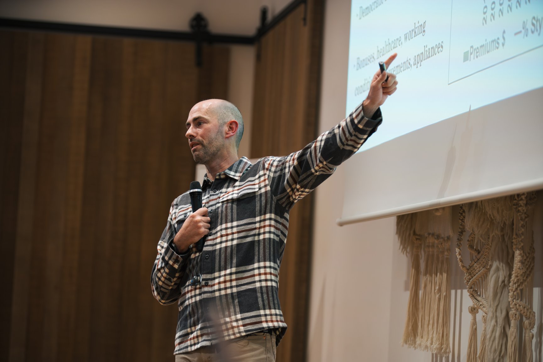 2025年末に東京・渋谷で開催したシンポジウム画像