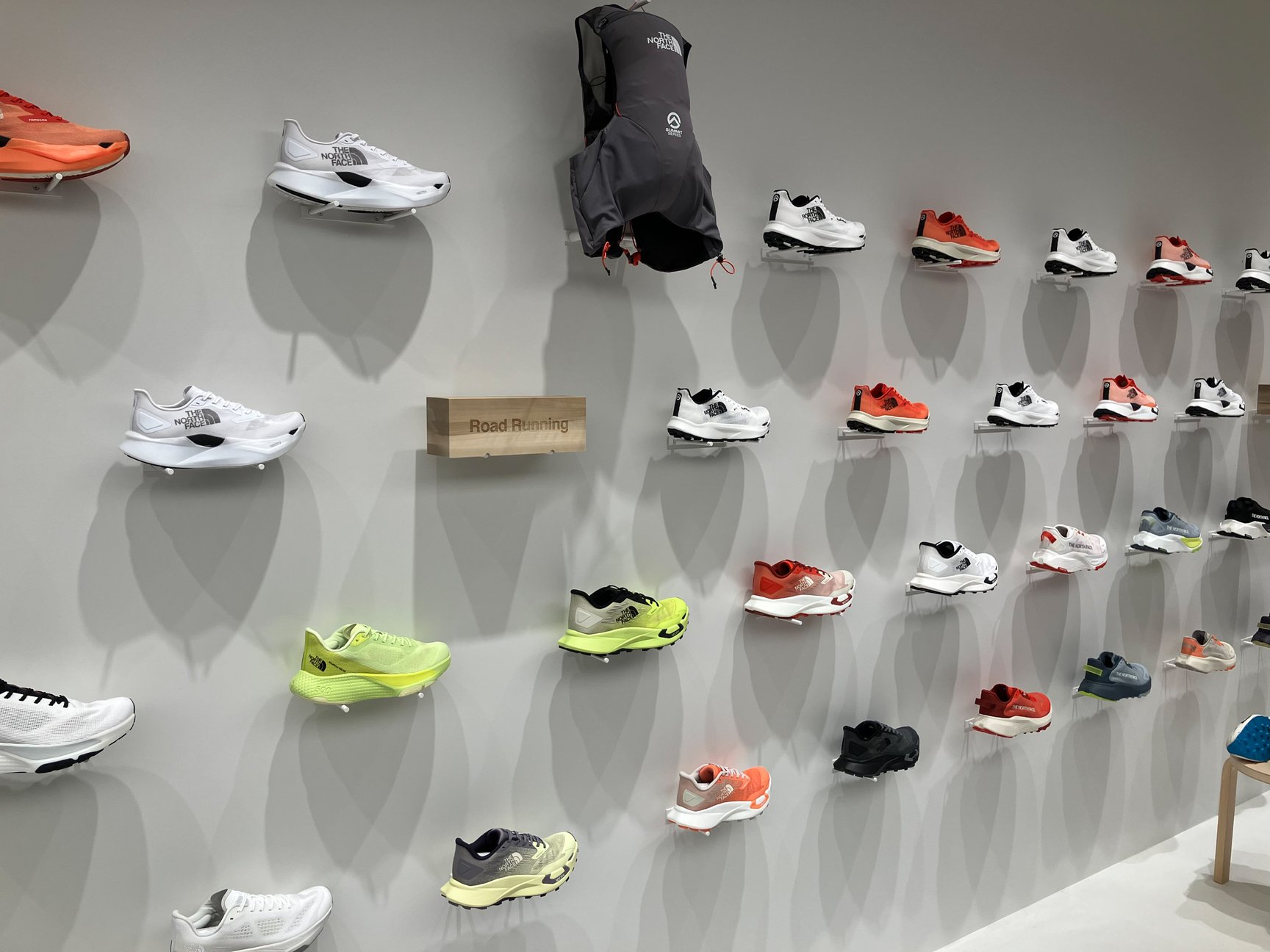 「ザ・ノース・フェイス フットウエア シンサイバシ」の店頭画像