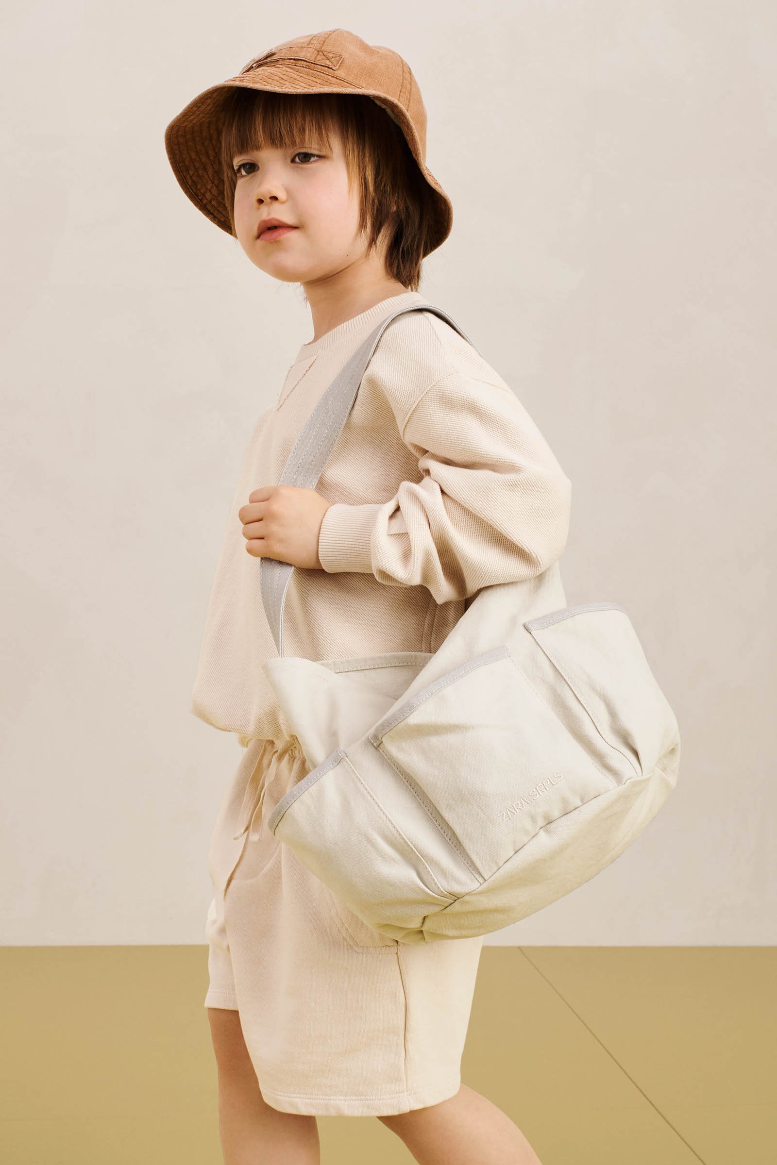 【画像】「ZARA SRPLS」新作コレクションの着用画像