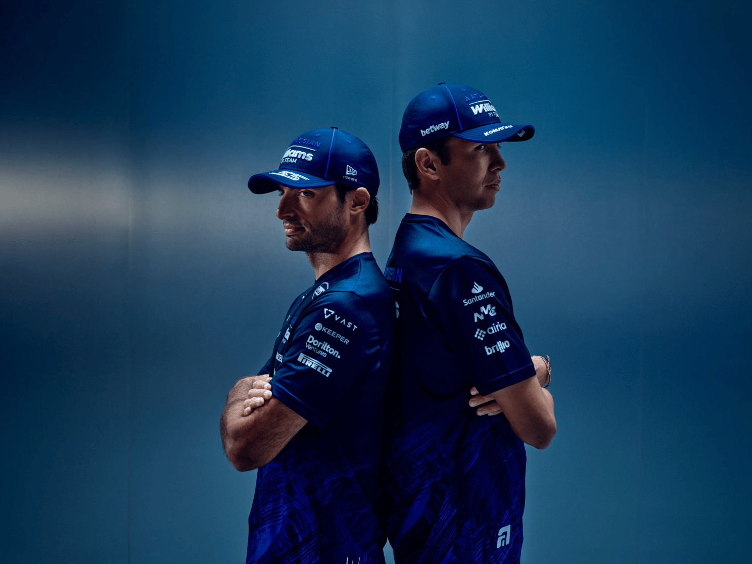 F1チームのアトラシアン・ウィリアムズとパートナー契約を結んだニューエラによるコレクション画像