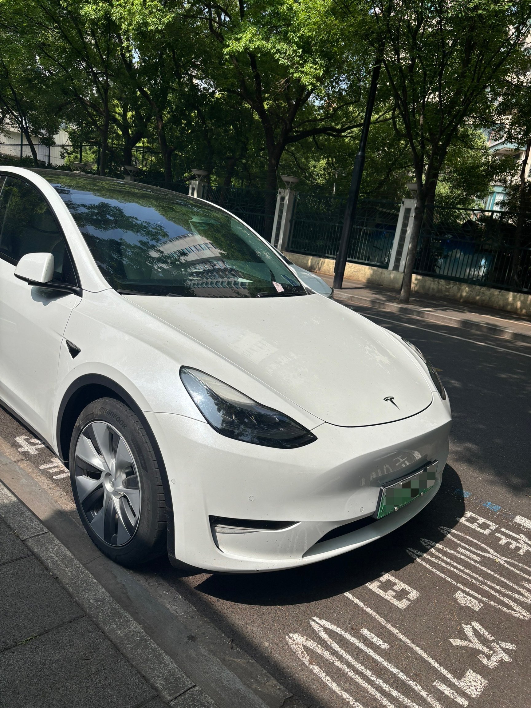 テスラの車画像