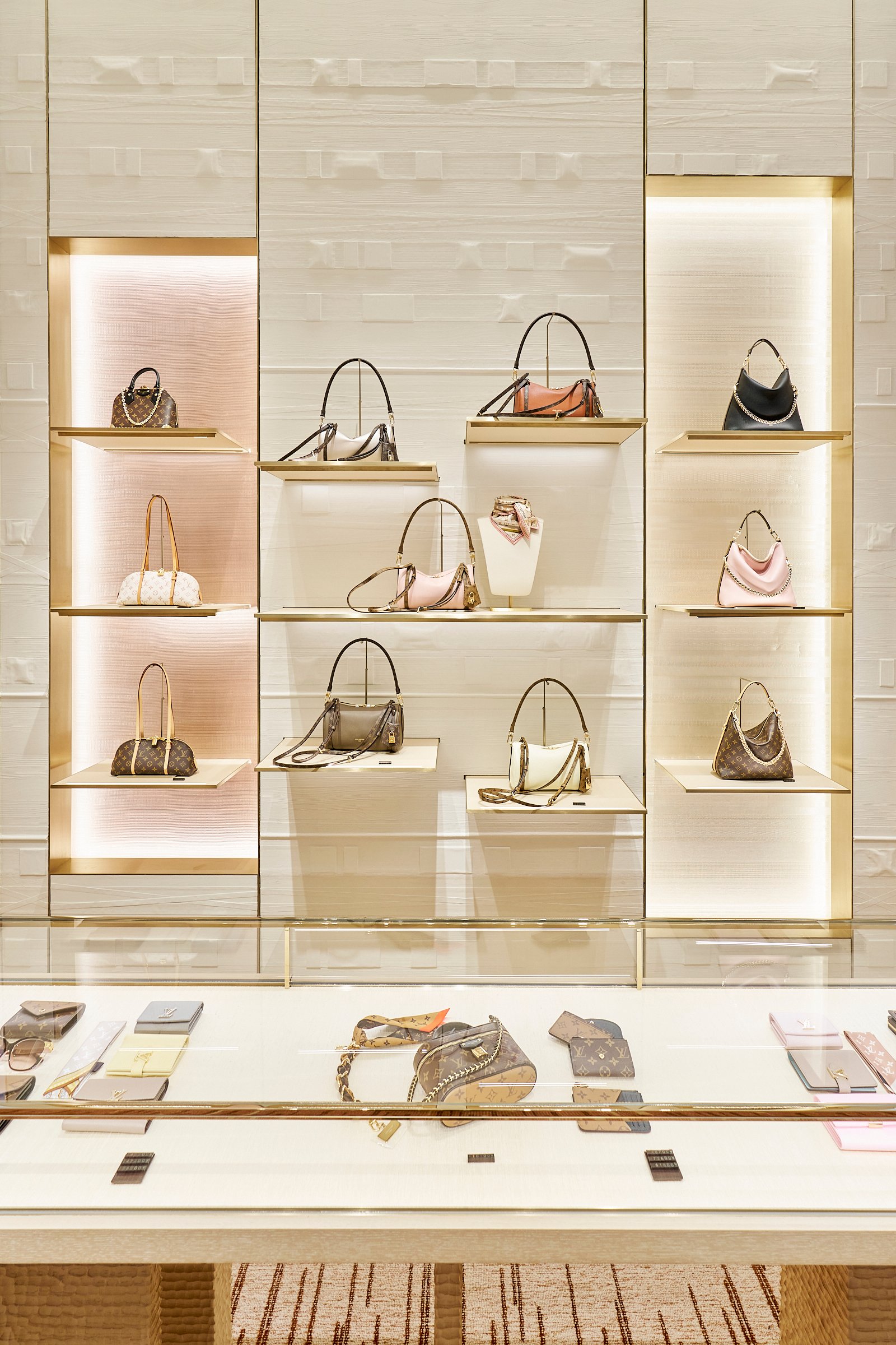 「ルイ・ヴィトン(LOUIS VUITTON)」
