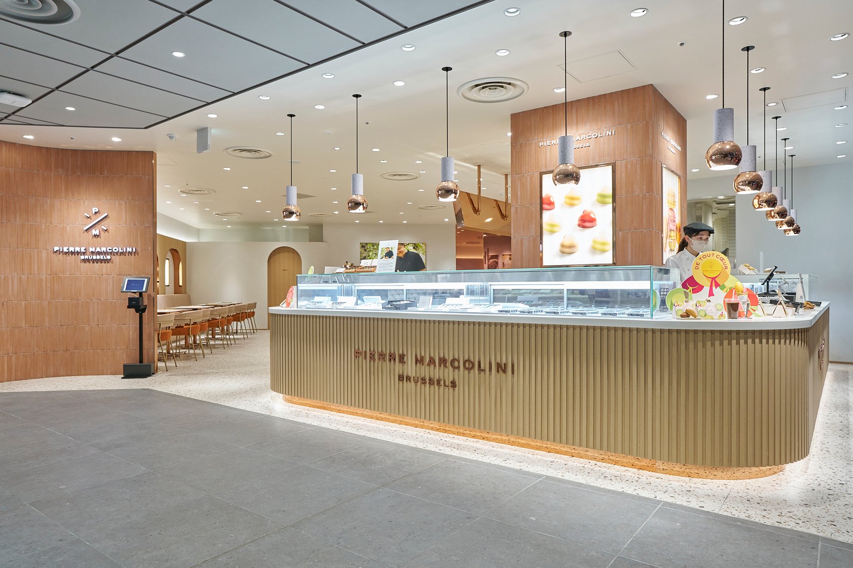 「ピエール マルコリーニ(PIERRE MARCOLINI)」