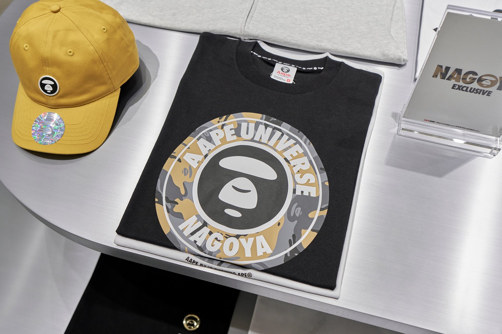 「エーエイプ ストア(AAPE STORE)」