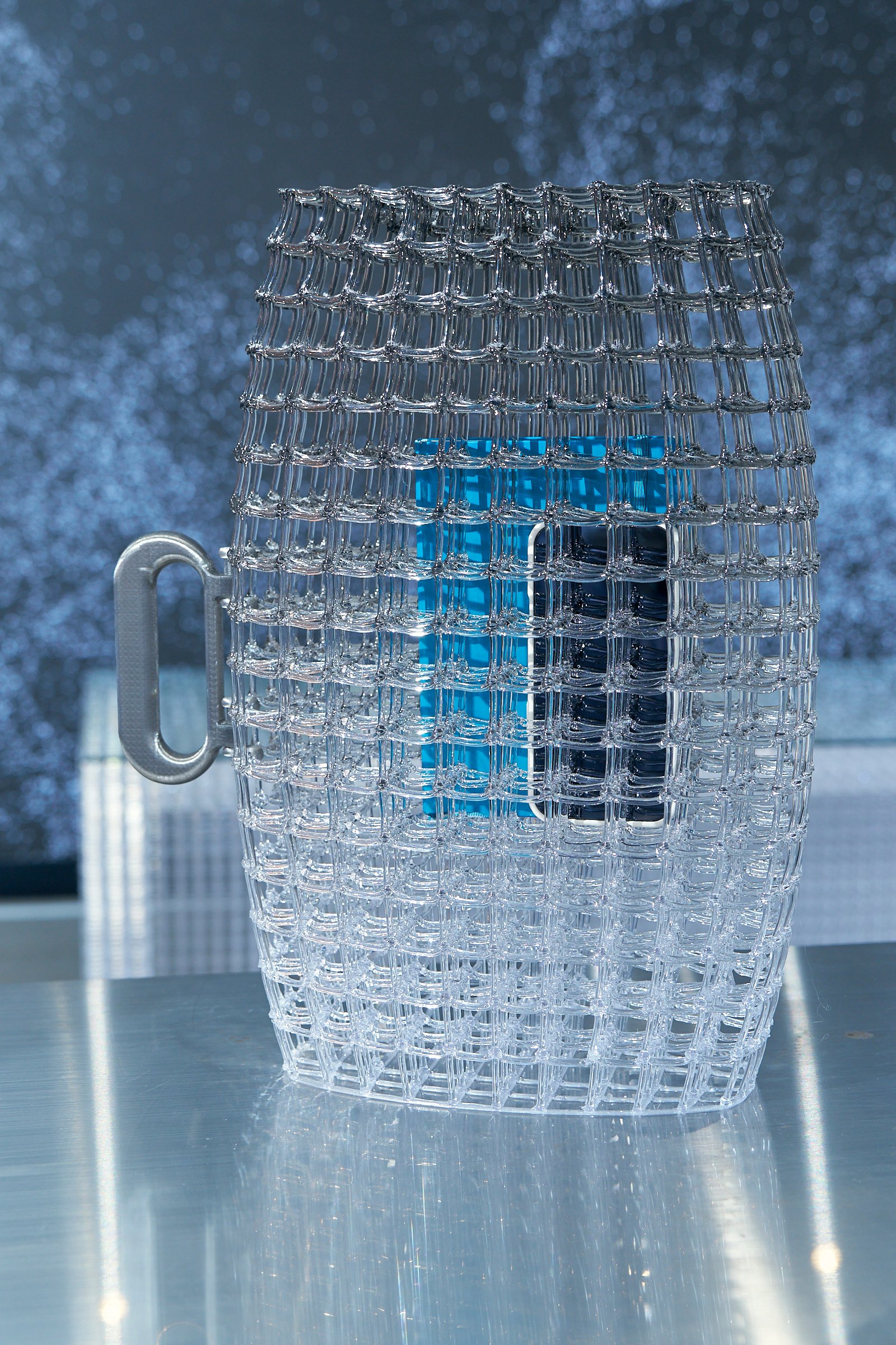新作バッグ「DRAGÉE」