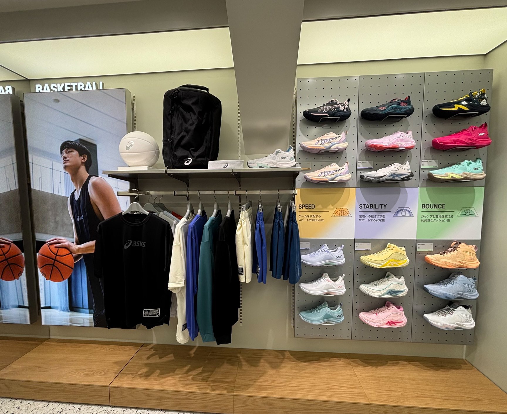 ��ASICS FLAGSHIP SHINJUKU���ε��n���Q