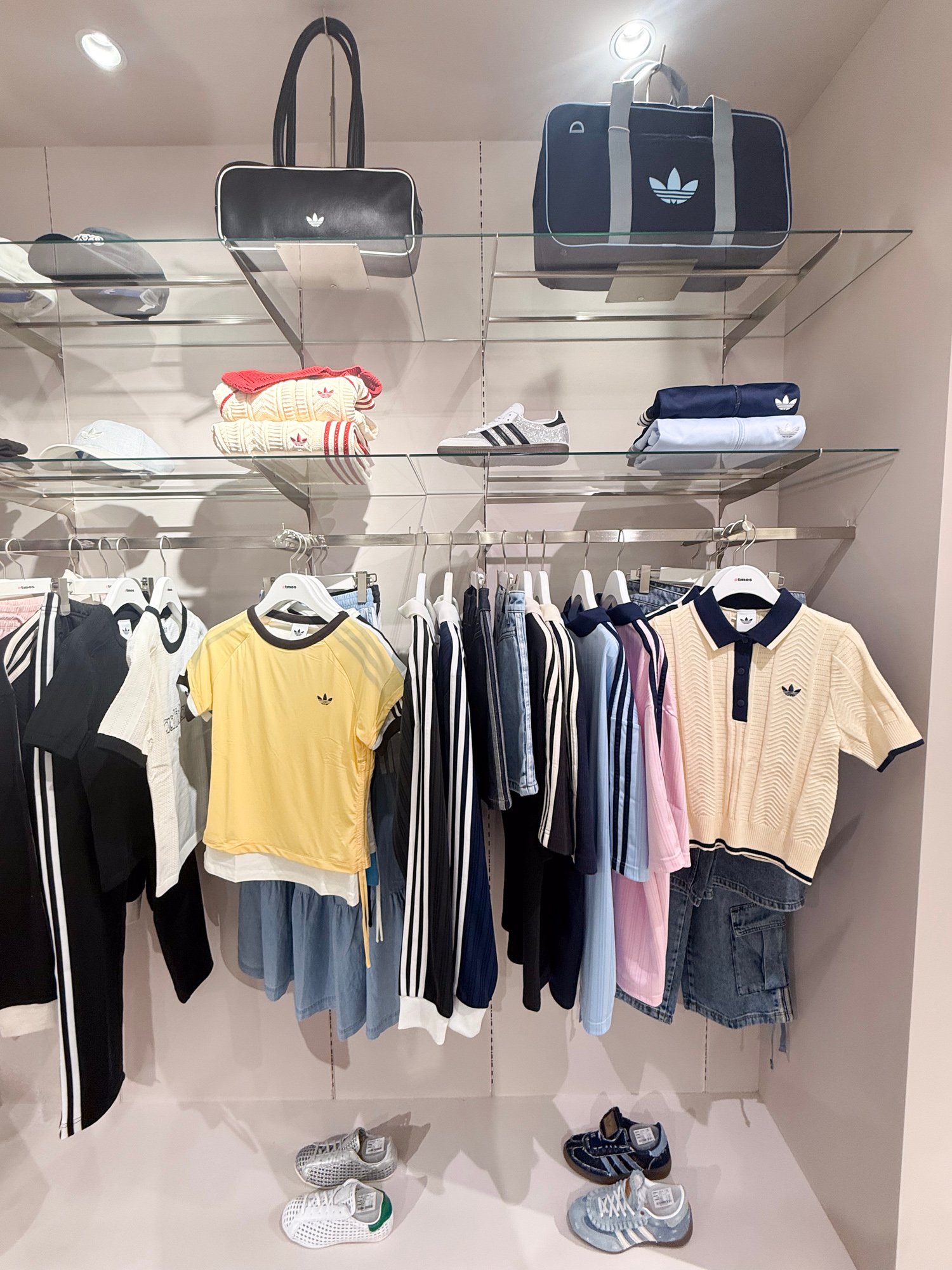アトモスピンクの店内