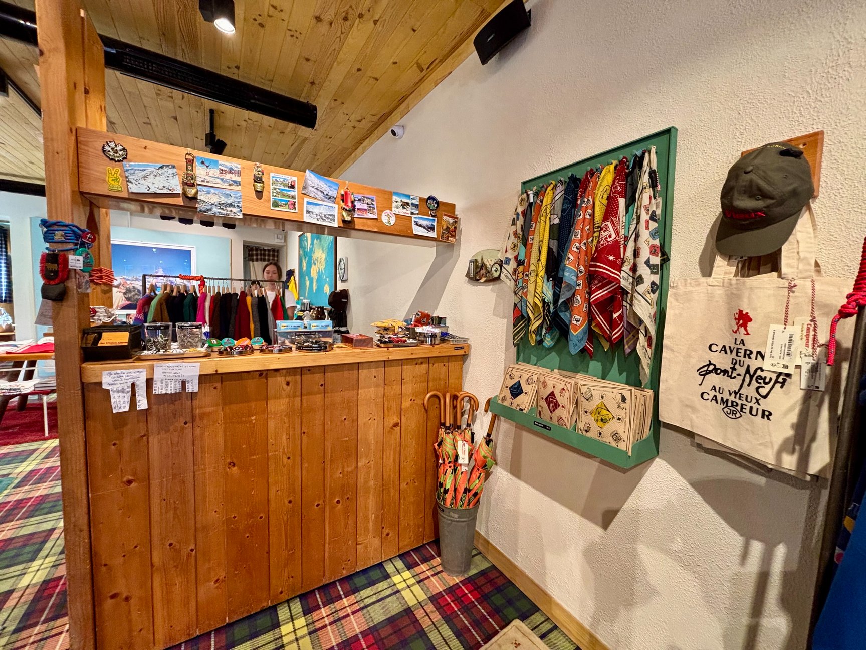 オ・ヴュー・カンプール・コンジェ・ペイエの店舗画像