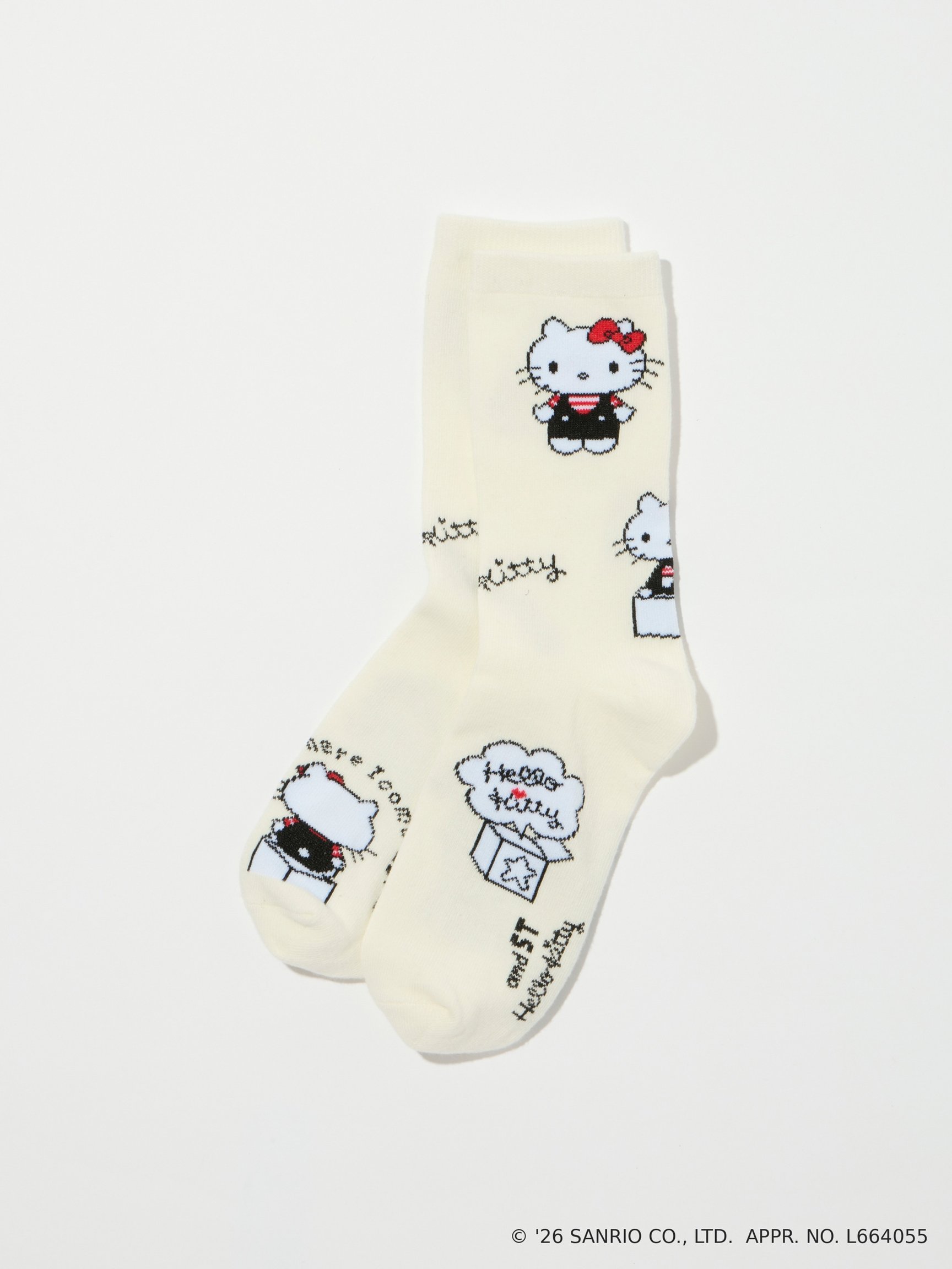 10月23日に発売するハローキティとのコラボ商品画像