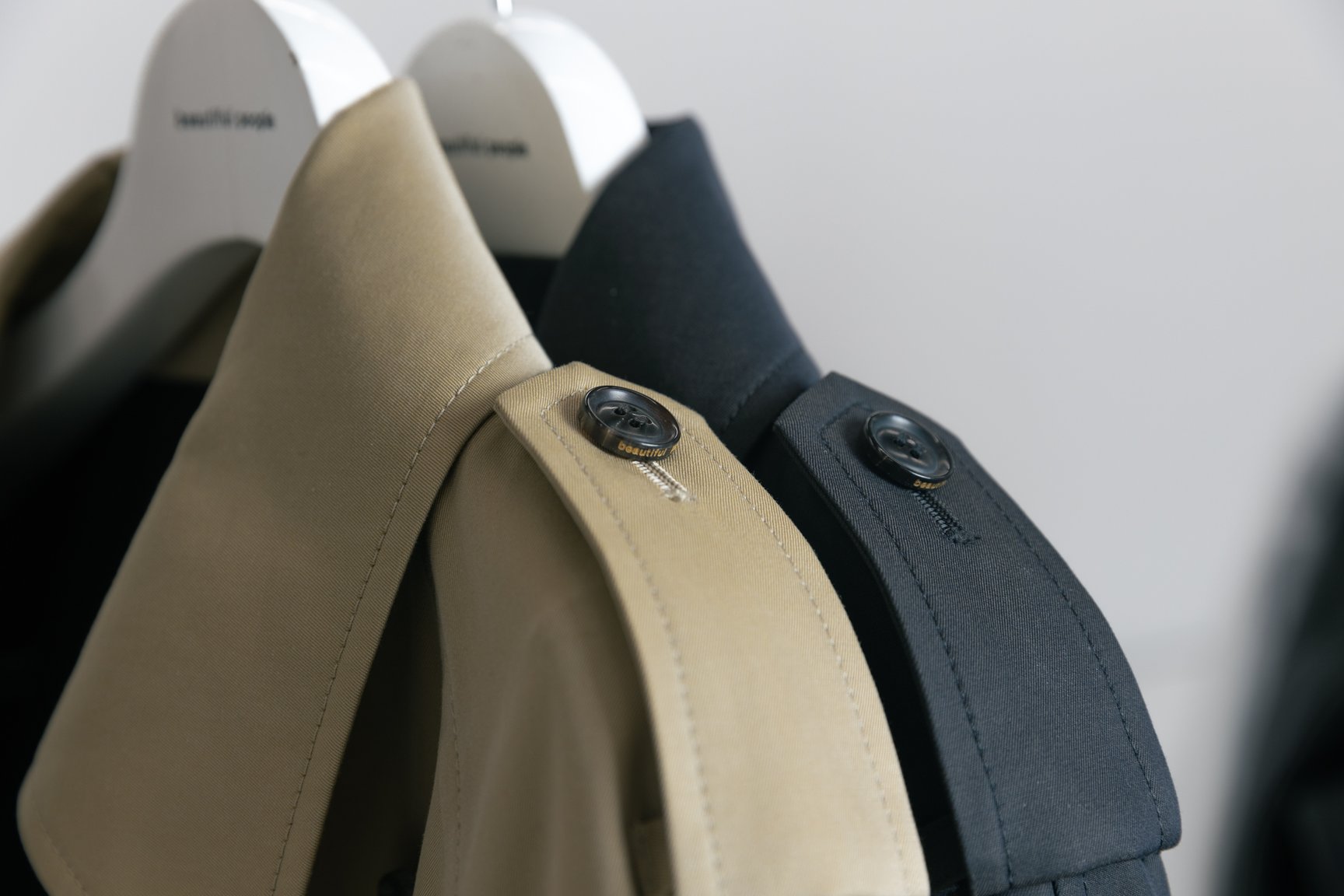 「ビューティフルピープル」トレンチコート