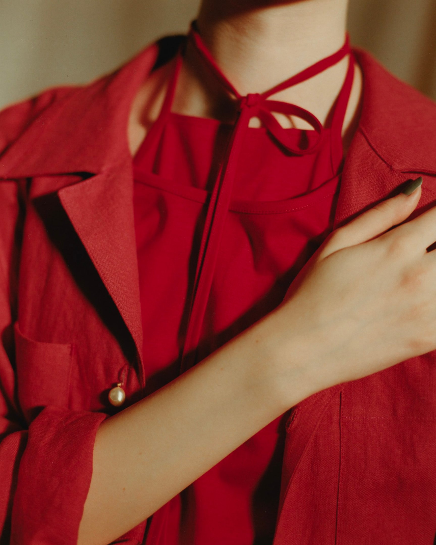 コトナ ホルダーネックティー