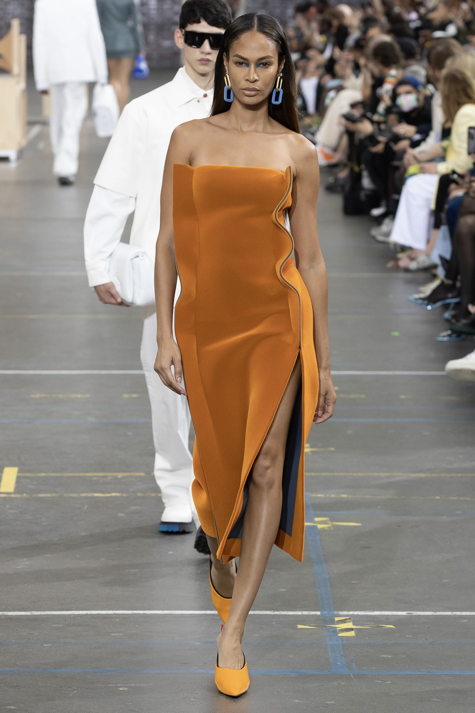 オフホワイト 2021年秋冬コレクション