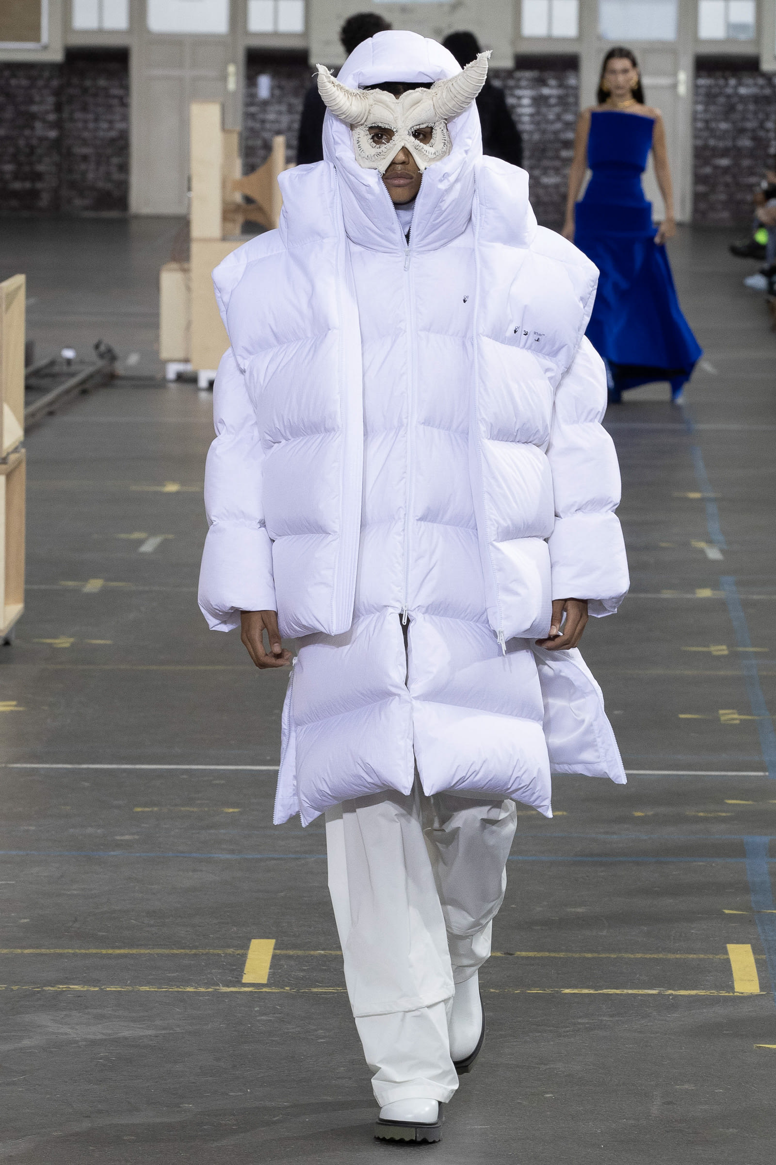 オフホワイト 2021年秋冬コレクション