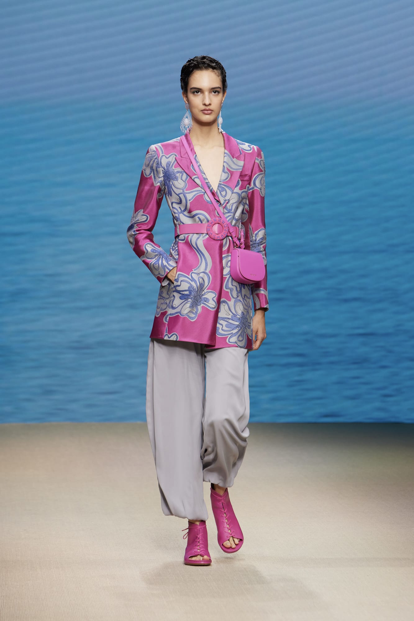 「ジョルジオ アルマーニ（GIORGIO ARMANI）」2022年春夏メンズ＆ウィメンズコレクション