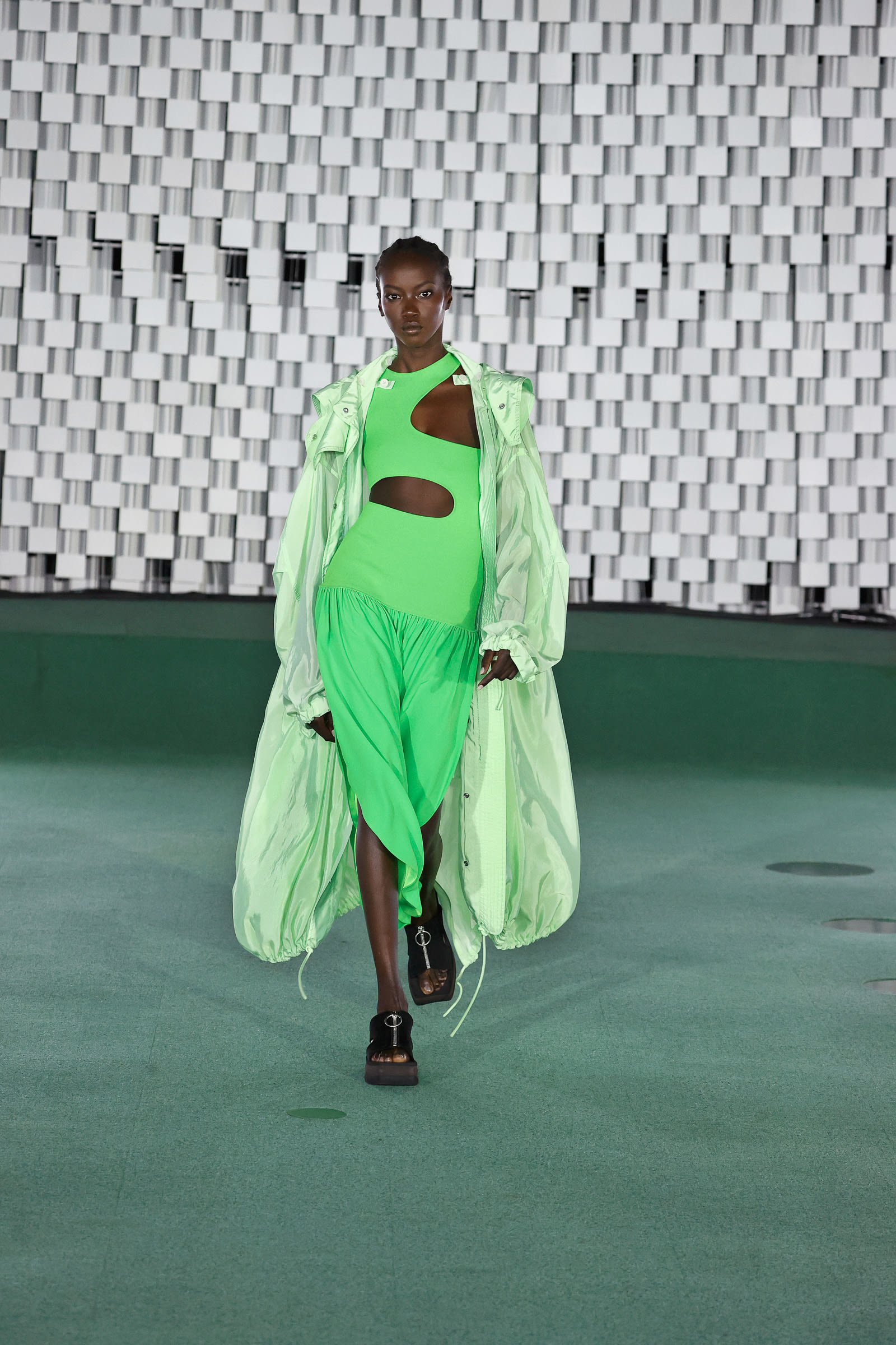 STELLA McCARTNEY 2022SS パリコレクション