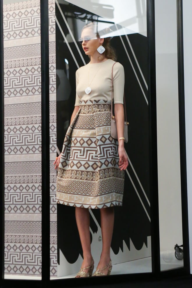 お歳暮 Theatre Productsの刺繍マキシドレス シアタープロダクツ ワンピース Www Kneelandproject Org